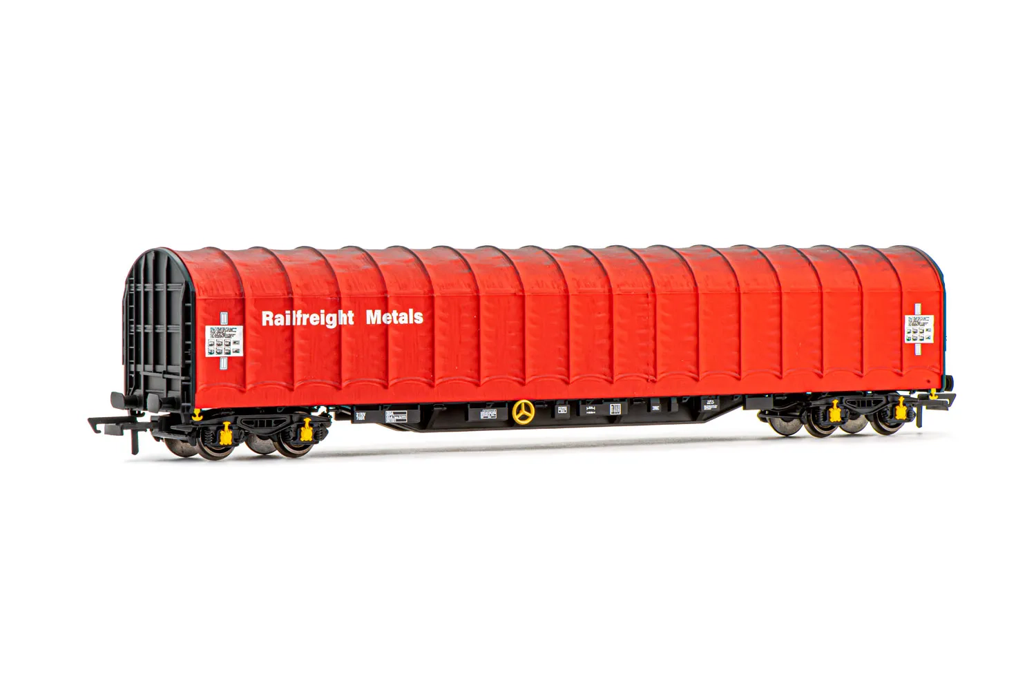 BR, 4-axle tarpaulin wagon, red "Railfreight Metal" livery, period IV
