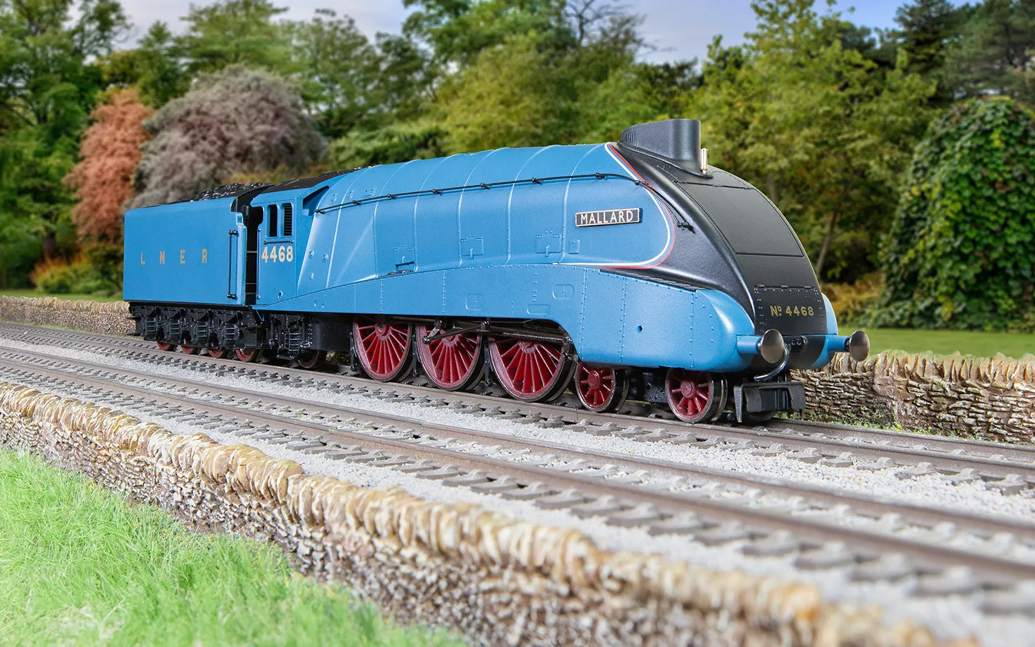 Hornby R3395TTS 00 RailRoad LNER, A4 Class, 4-6-2, 4468 'Mallard' - Era