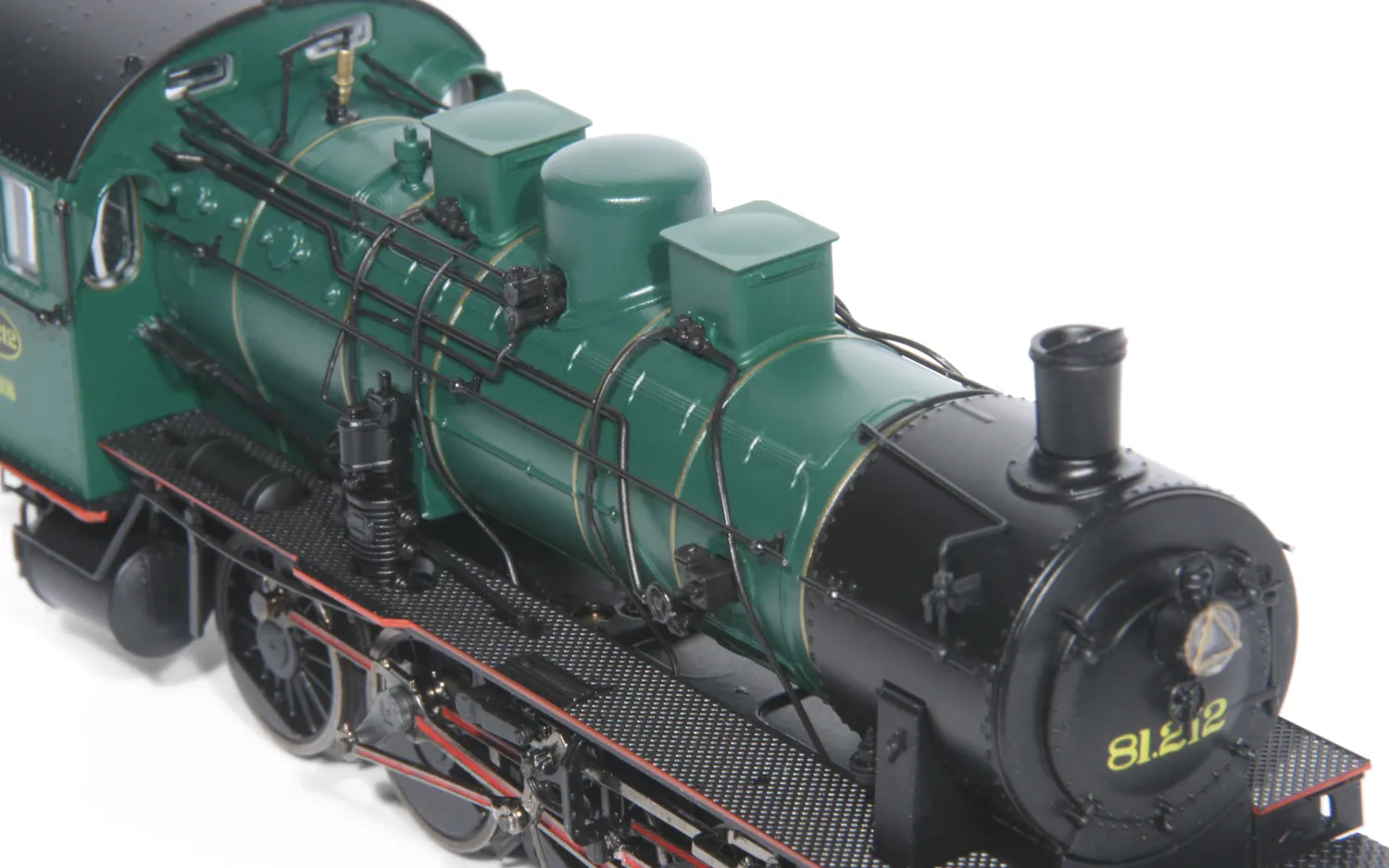 SNCB/NMBS, steam locomotive class 81, 3-dome symetrical boiler, dark green livery, period III