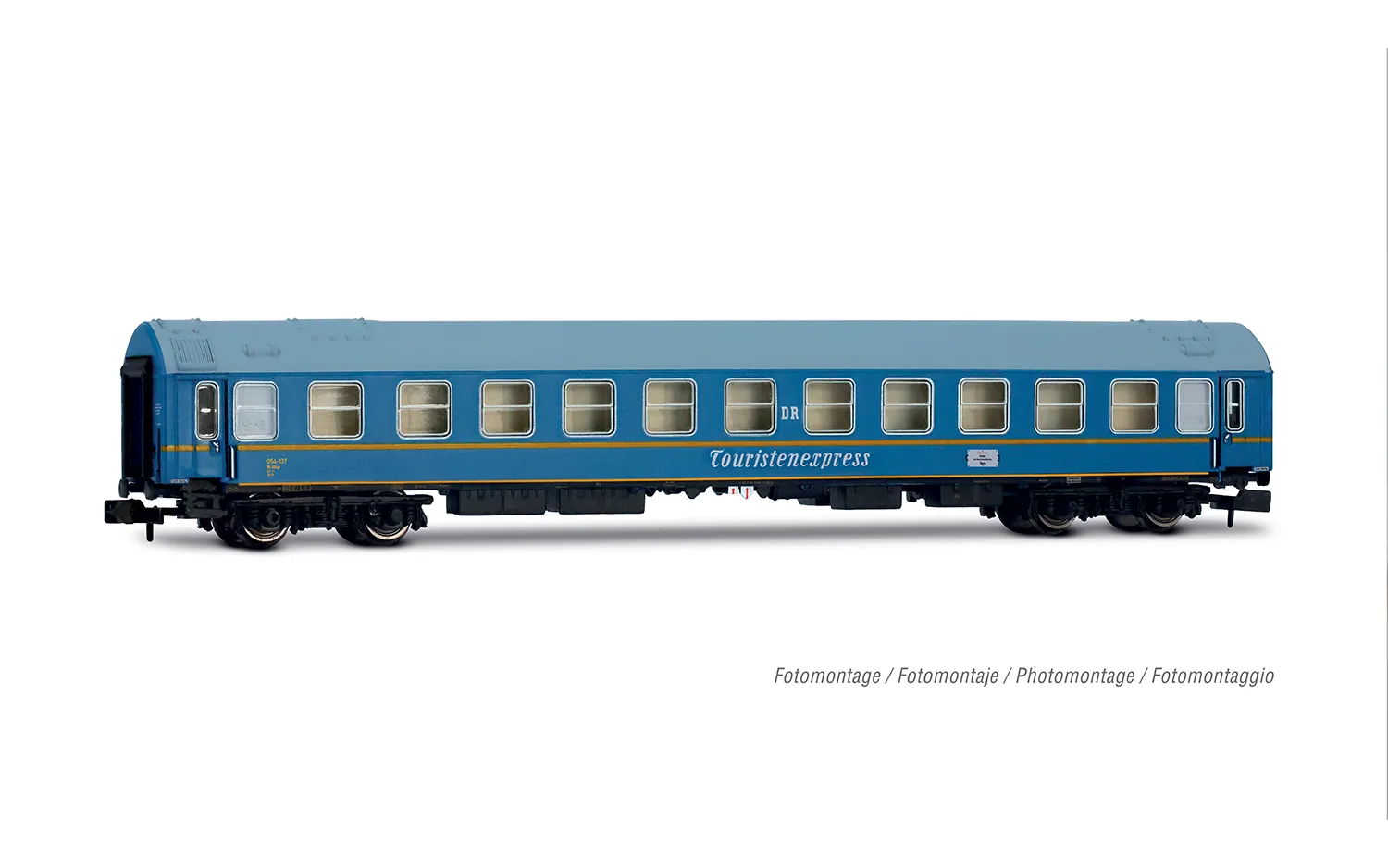 DR, 4-unit set of "Tourex", no. 2/2, consisting of 1 x WR + 1 x SD + 2 x WLAB, blue livery, ep. III