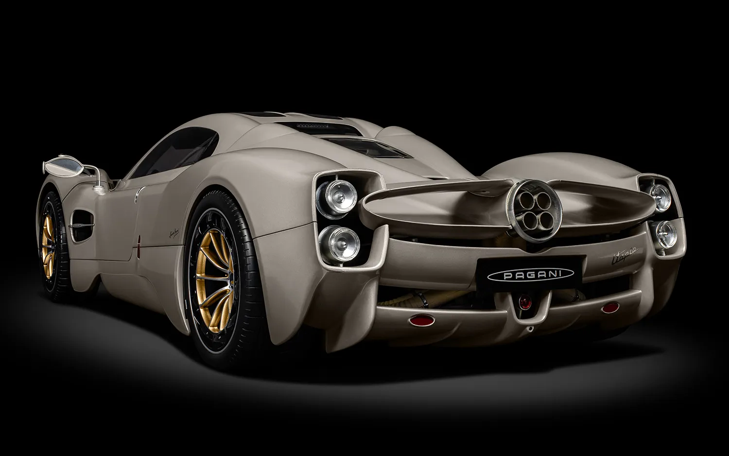 Pagani Utopia Coupé  - Rinascimento Lucido - 1:8 Scale Kit