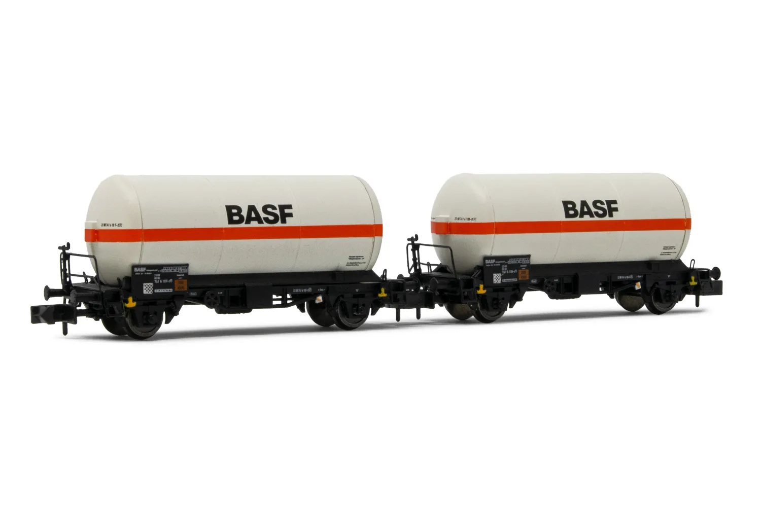 DB, 2-unit set of 2-axle gas tank wagons, "BASF" livery, period IV
