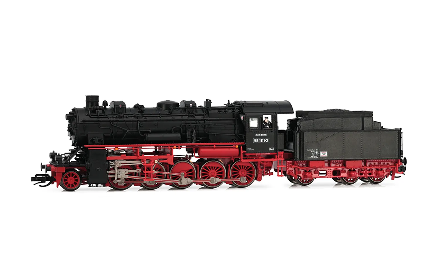 DR, locomotora de vapor 58 1111-2, caldera con 3 domos, 3 faros de cabeza, ép. IV