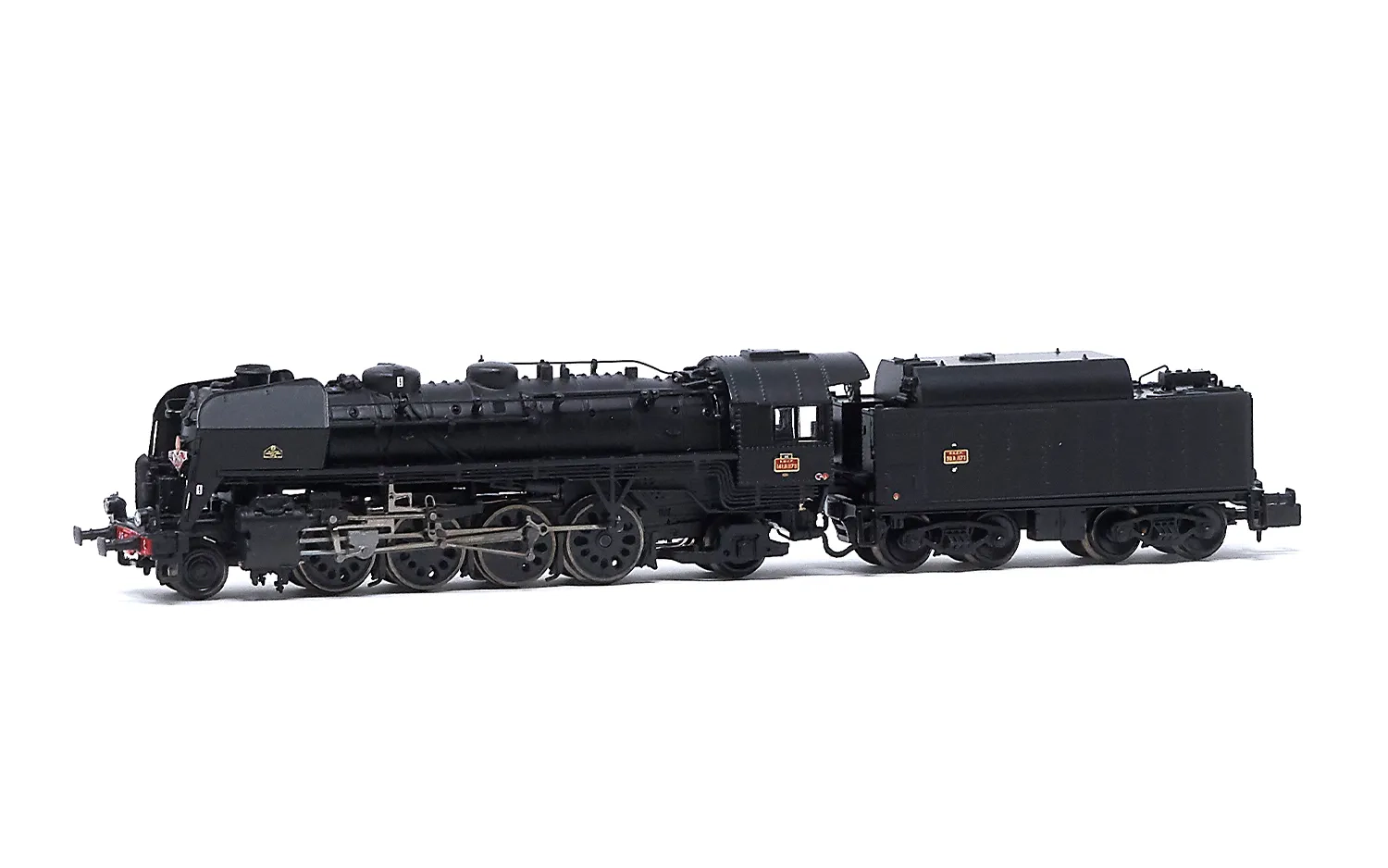 SNCF, locomotora a vapor 141 R 1173 "Mistral", con ruedas tipo boxpok en todos los ejes, ténder de alta capacidad, decoración negra, ép. III
