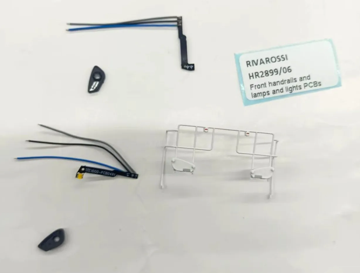 Corrimani frontali + fanali + PCB luci