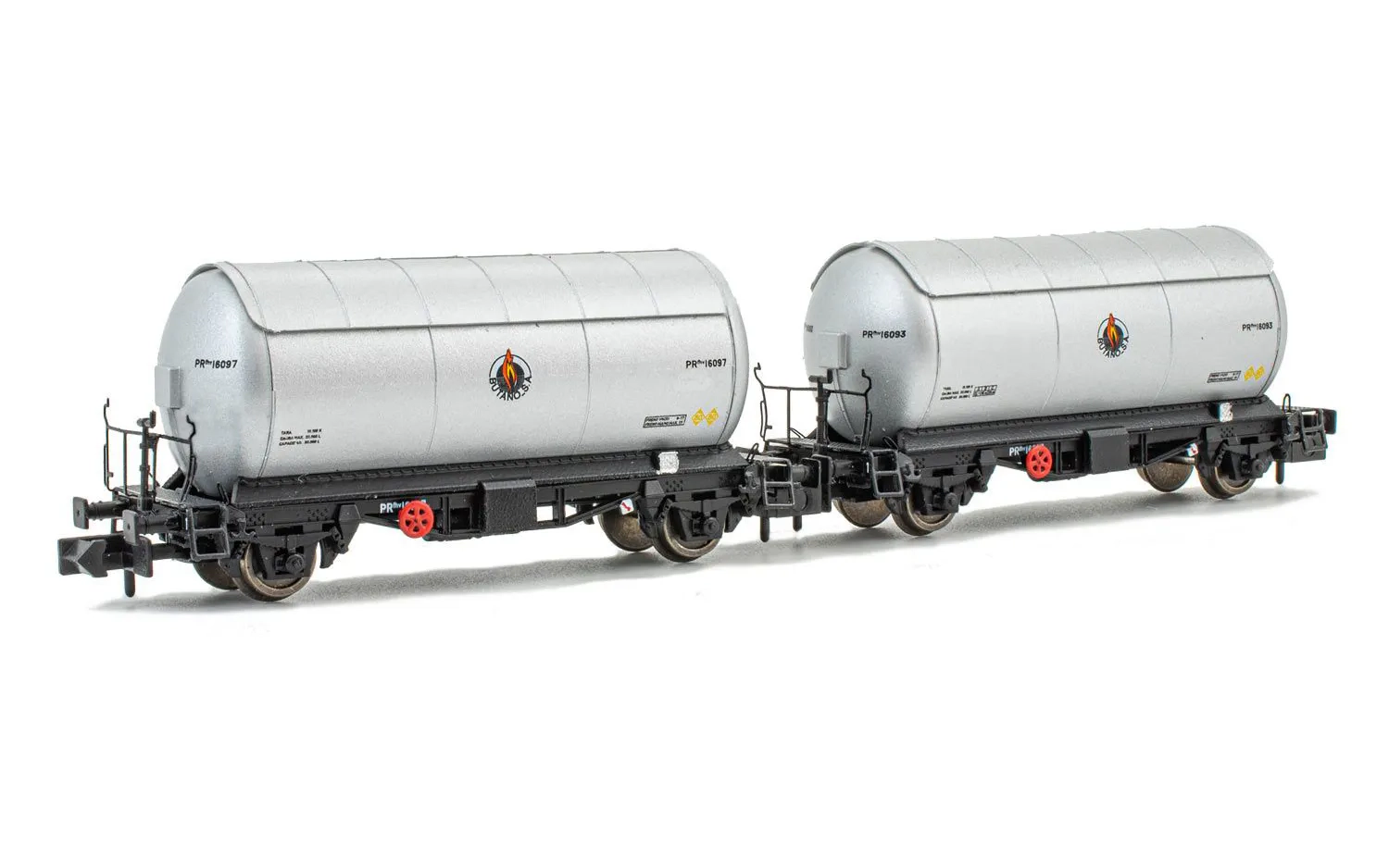 R.N., 2-unit set of 2-axle tank wagon PR, silver/black "Butano S.A." livery, period III