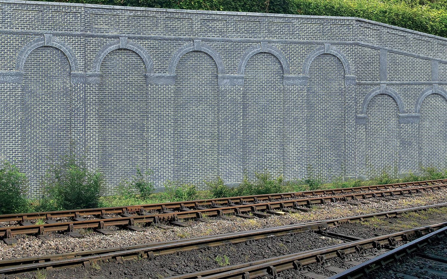 High Level Arched Retaining Walls x 2 (Engineers Blue Brick)