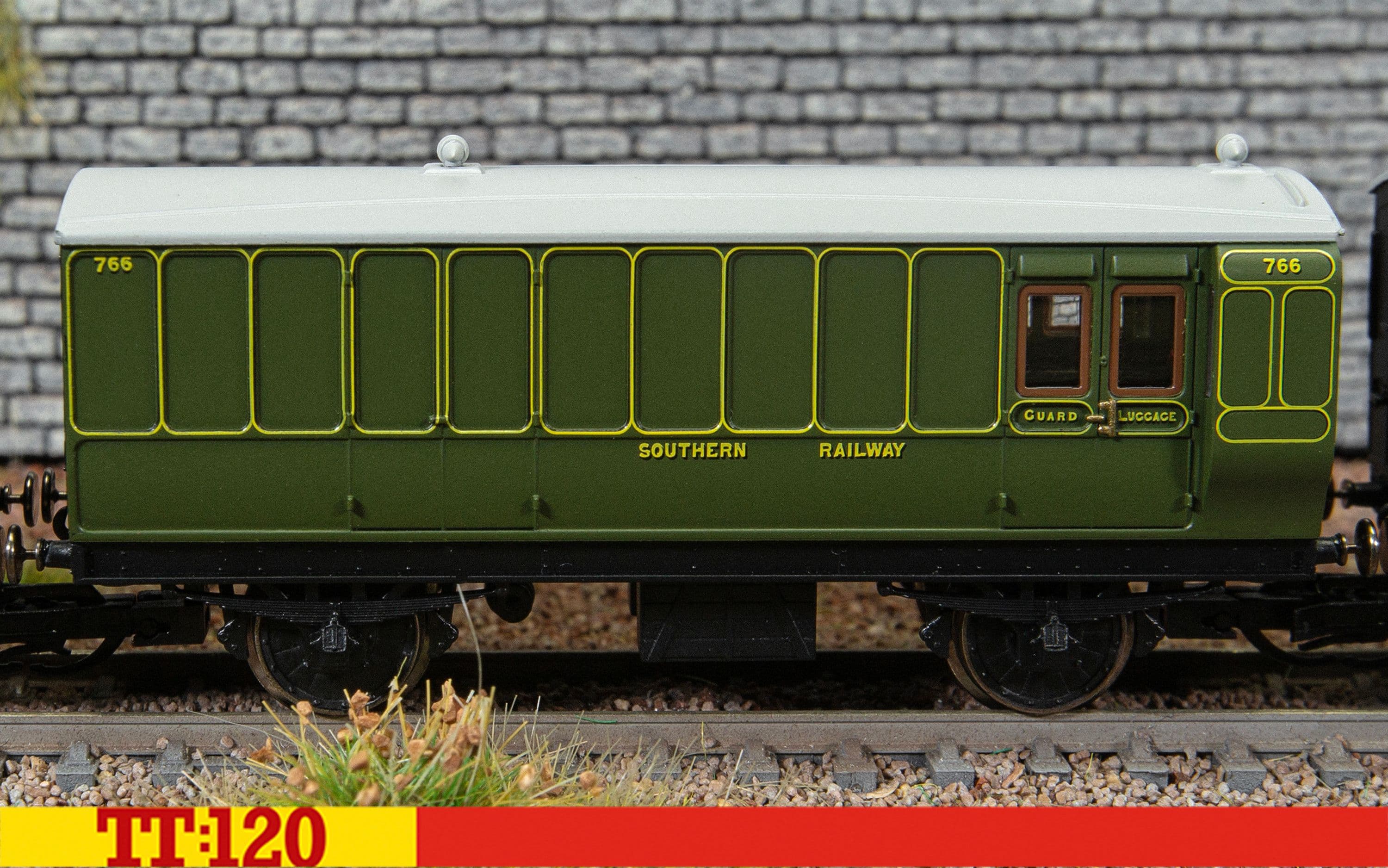 SR - 4 Wheel - '766' - Passenger Brake Coach