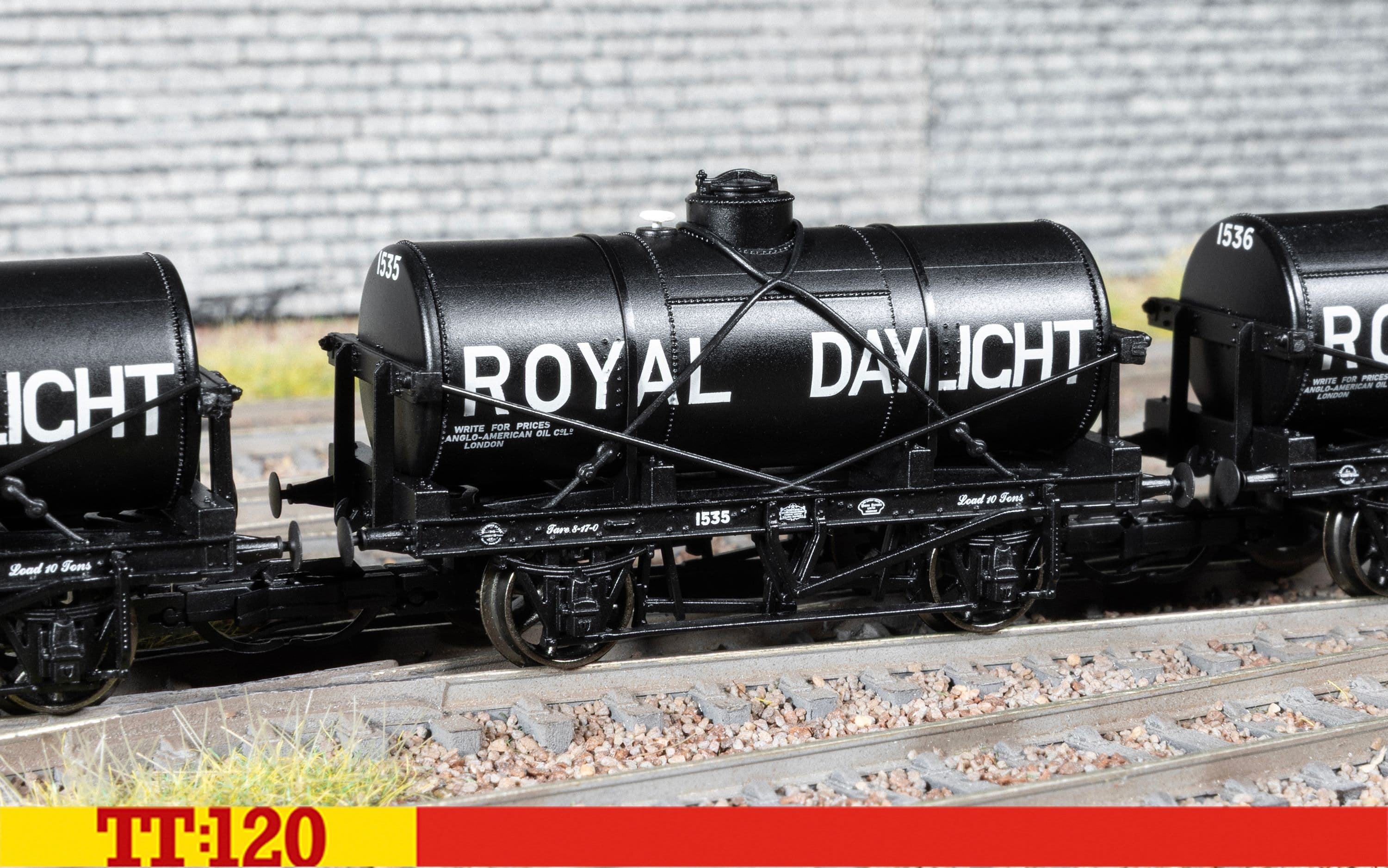 Royal Daylight - 12T Tank Wagon - Triple Pack  