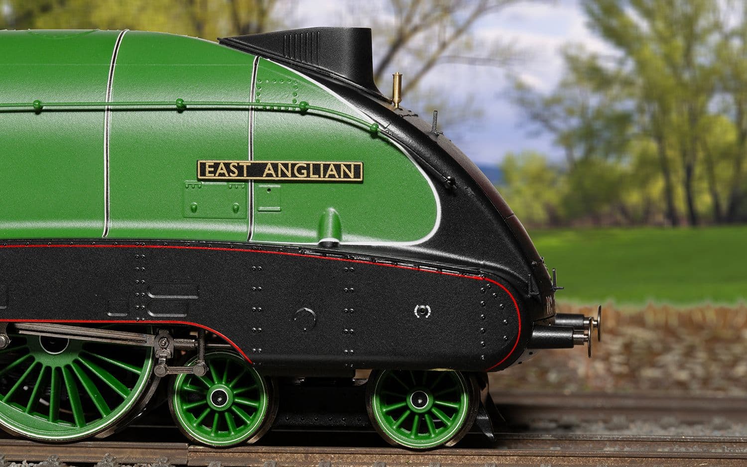 LNER, Class B17/5 4-6-0, 2859 'East Anglian' - Era 3