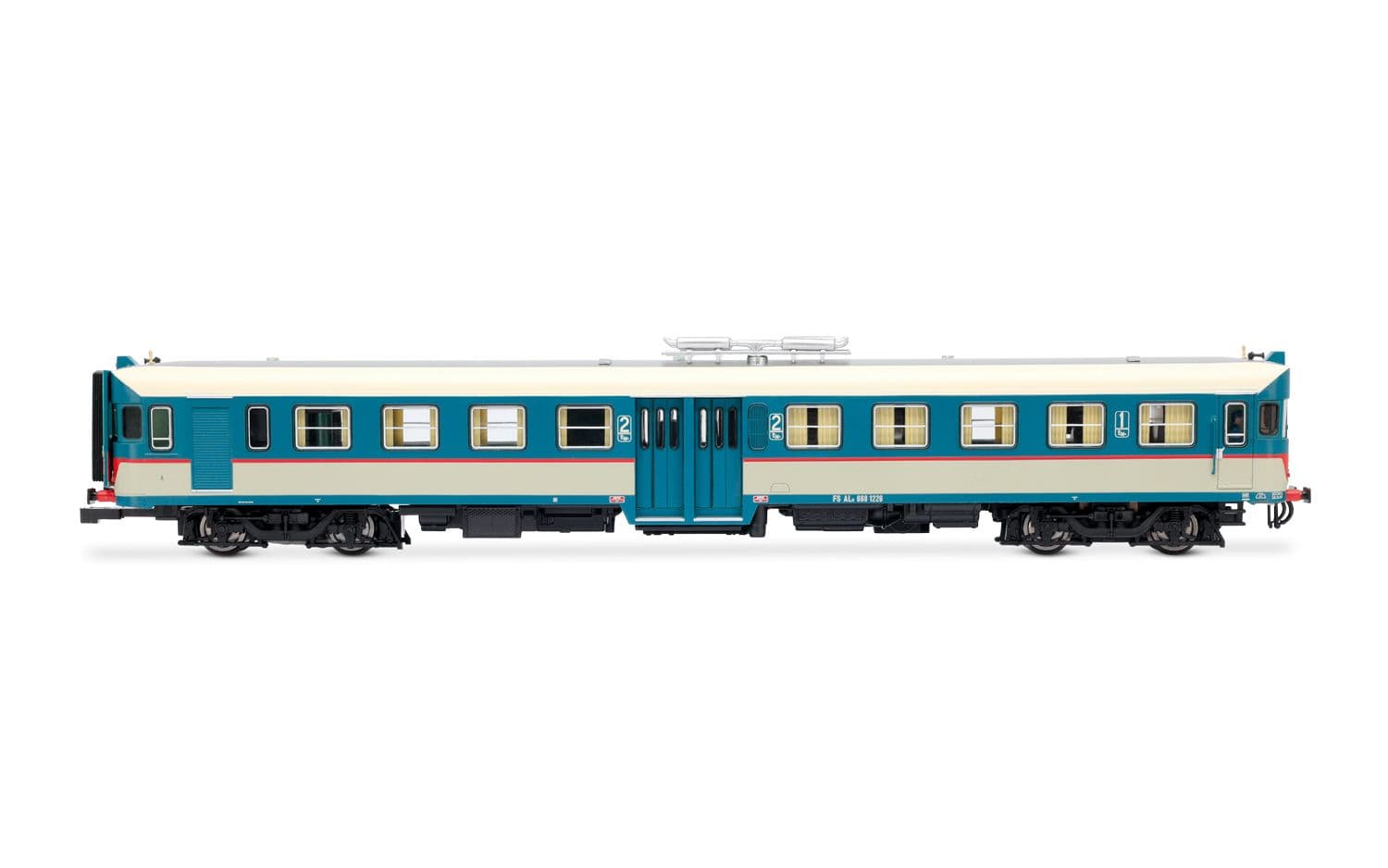 FS, set di 2 unità ALn 668 serie 1200 (doppia porta centrale, marmitte sul tetto), livrea d'origine con finestrini frontali piani