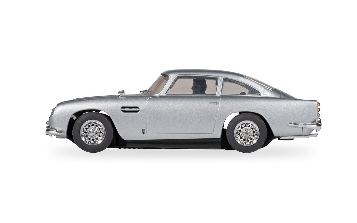 Scalextric James Bond 007 Race Set - DB5 vs V8