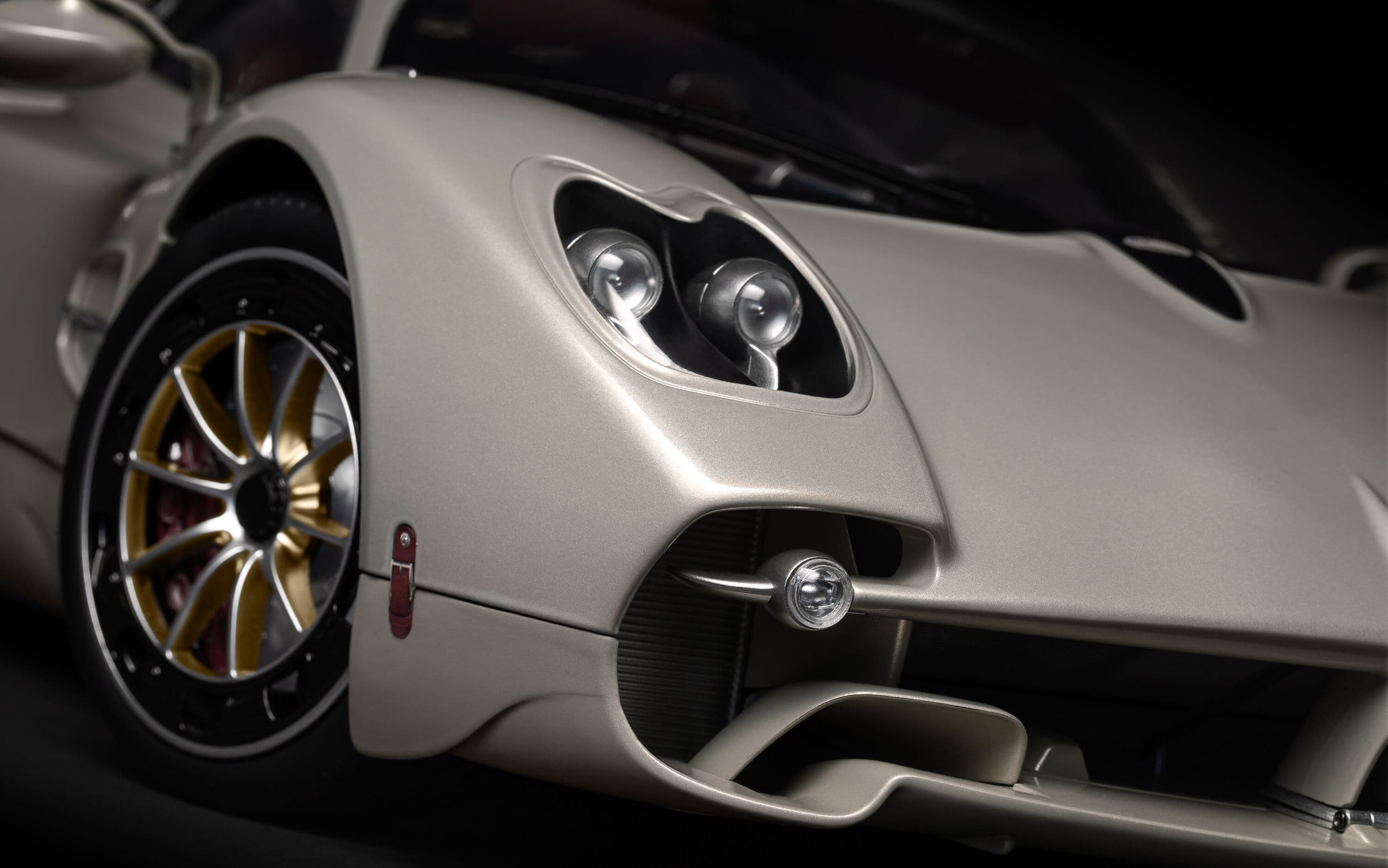 Pagani Utopia Coupé  - Rinascimento Lucido - 1:8 Scale Kit