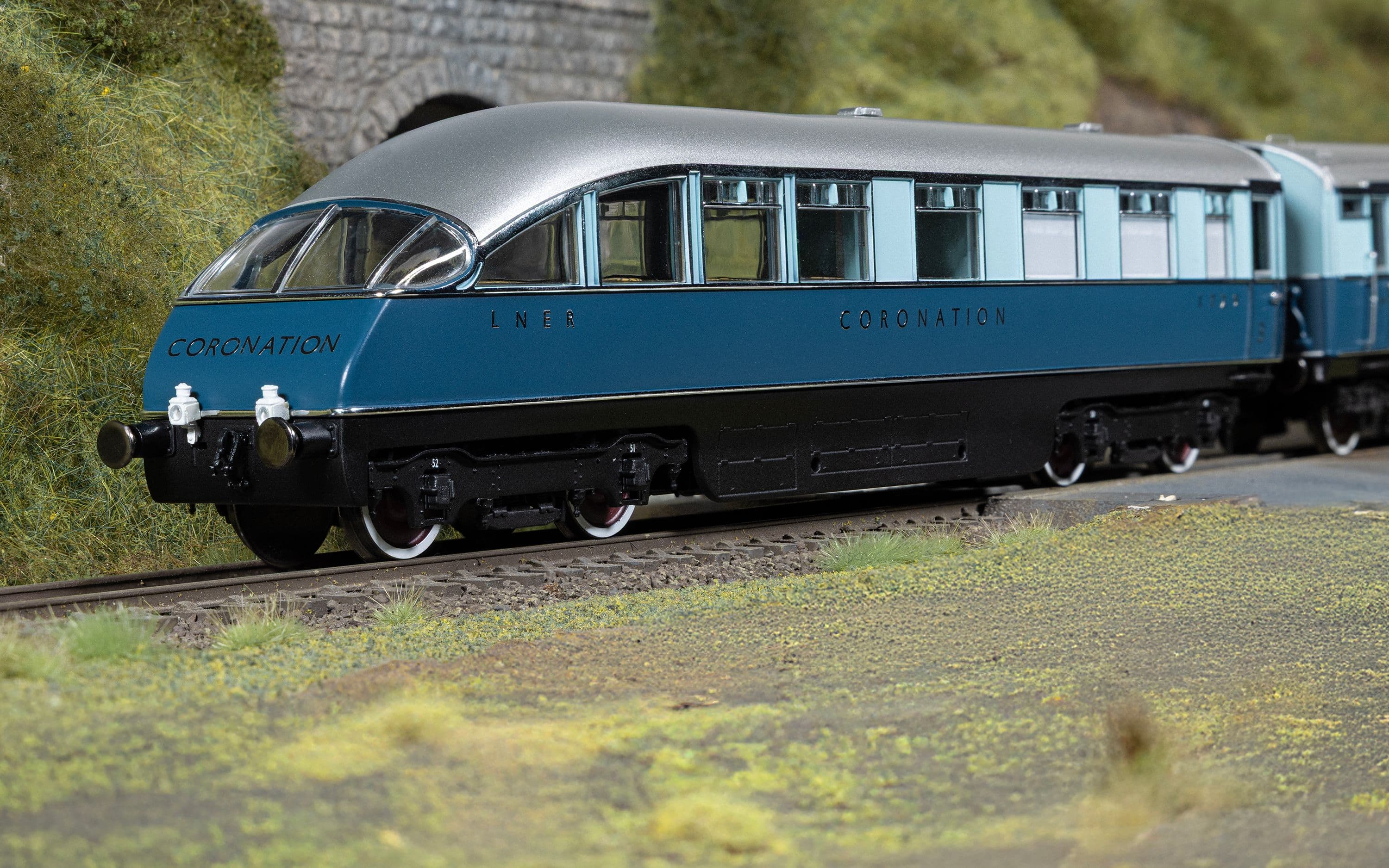LNER - 'Coronation' Observation Car 1729 (The One:One Collection)