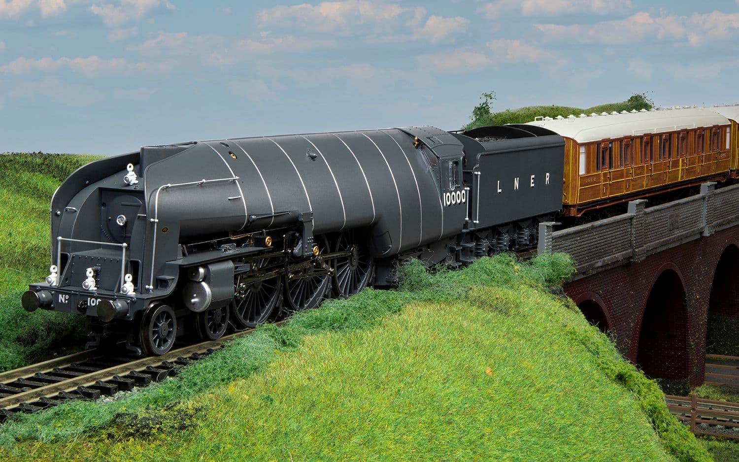 LNER, Class W1 'Hush Hush', 1935 (Double Blast Pipe), 4-6-4, 10000 - Era 3