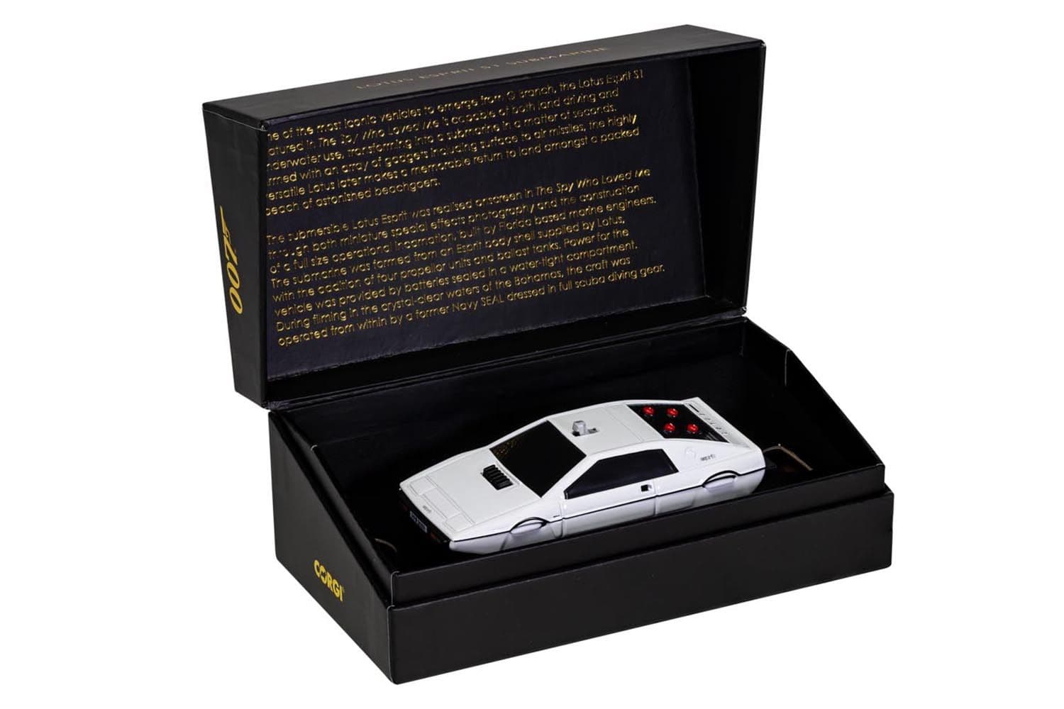 James Bond - Lotus Esprit Submarine 'The Spy Who Loved Me'