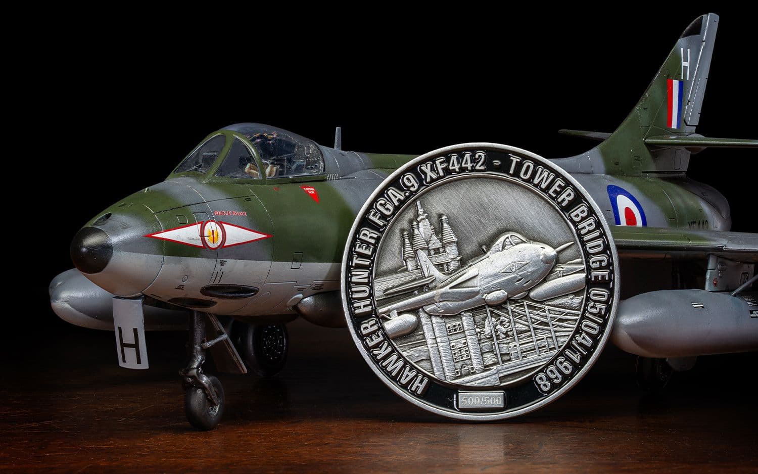 Hawker Hunter FGA.9/FR.10/GA.11 + Collectors Coin
