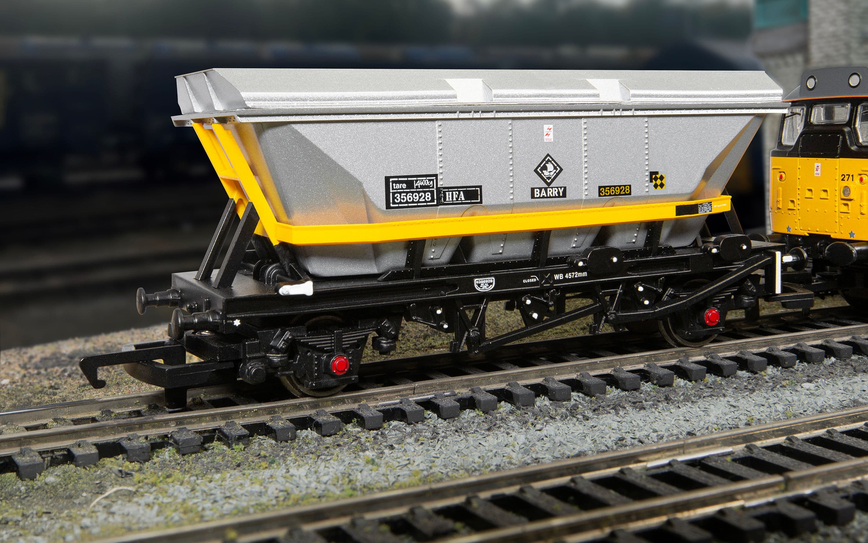 RailRoad: MGR Hopper Canopy Wagon