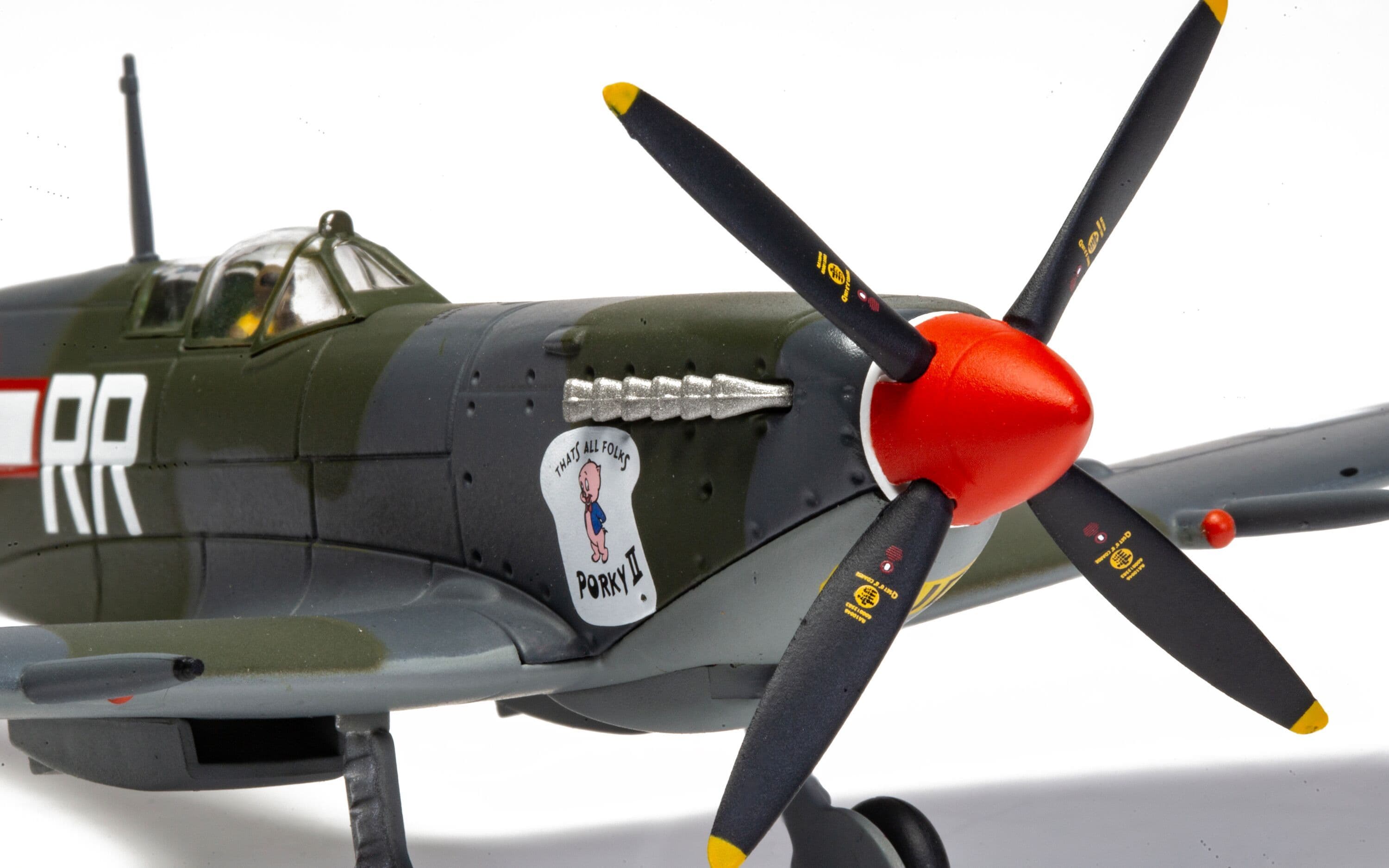 Supermarine Spitfire Mk.IXc 'Porky II' - 31st USAAF - Lt. Robert Connor