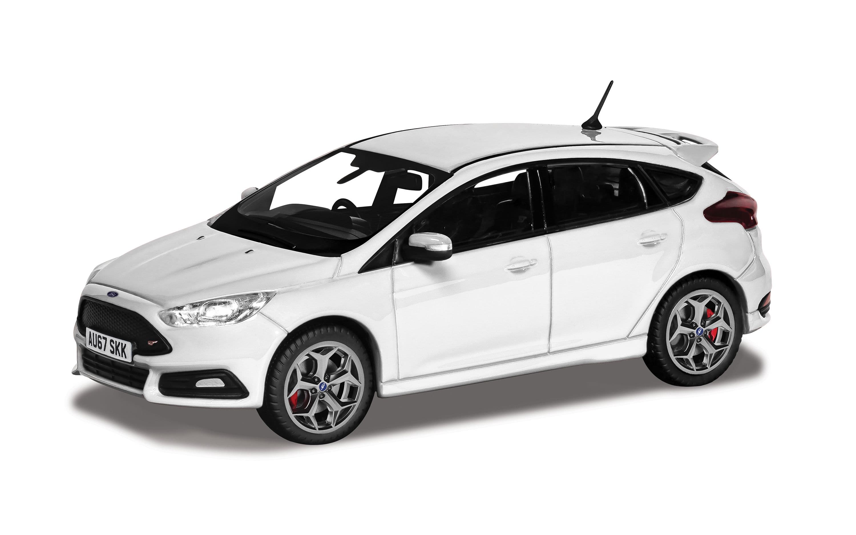 Ford Focus Mk3 ST2 - Frozen White