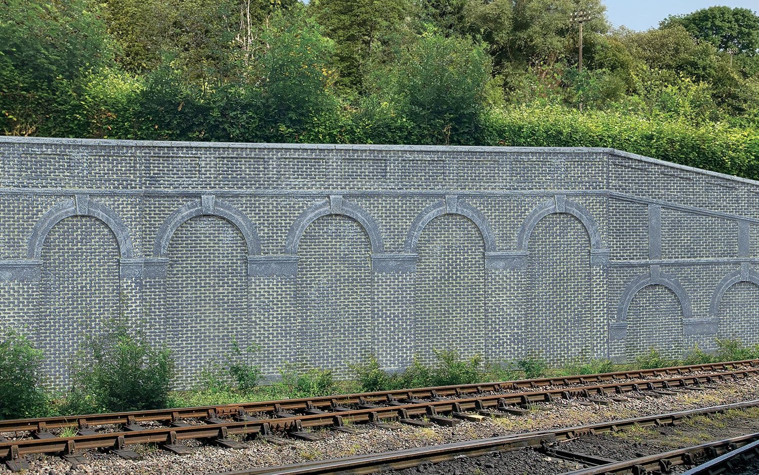 Mid Level Arched Retaining Walls x2 (Engineers Blue Brick)