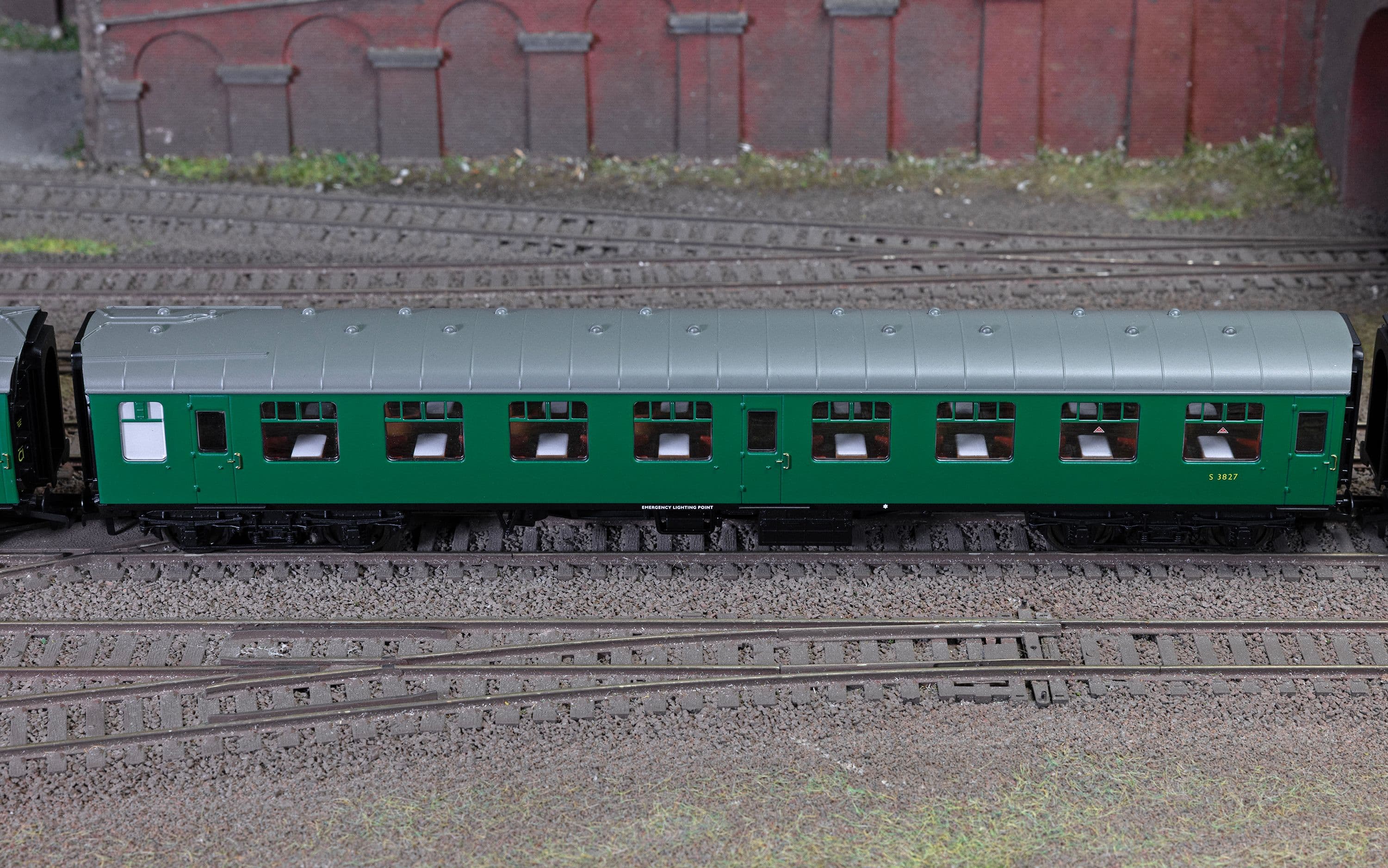BR - MK1 Tourist - S3827 - Second Open Coach