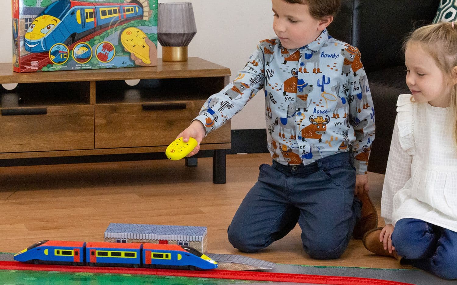 Playtrains - Flash The Local Express Remote Controlled Battery Train Set