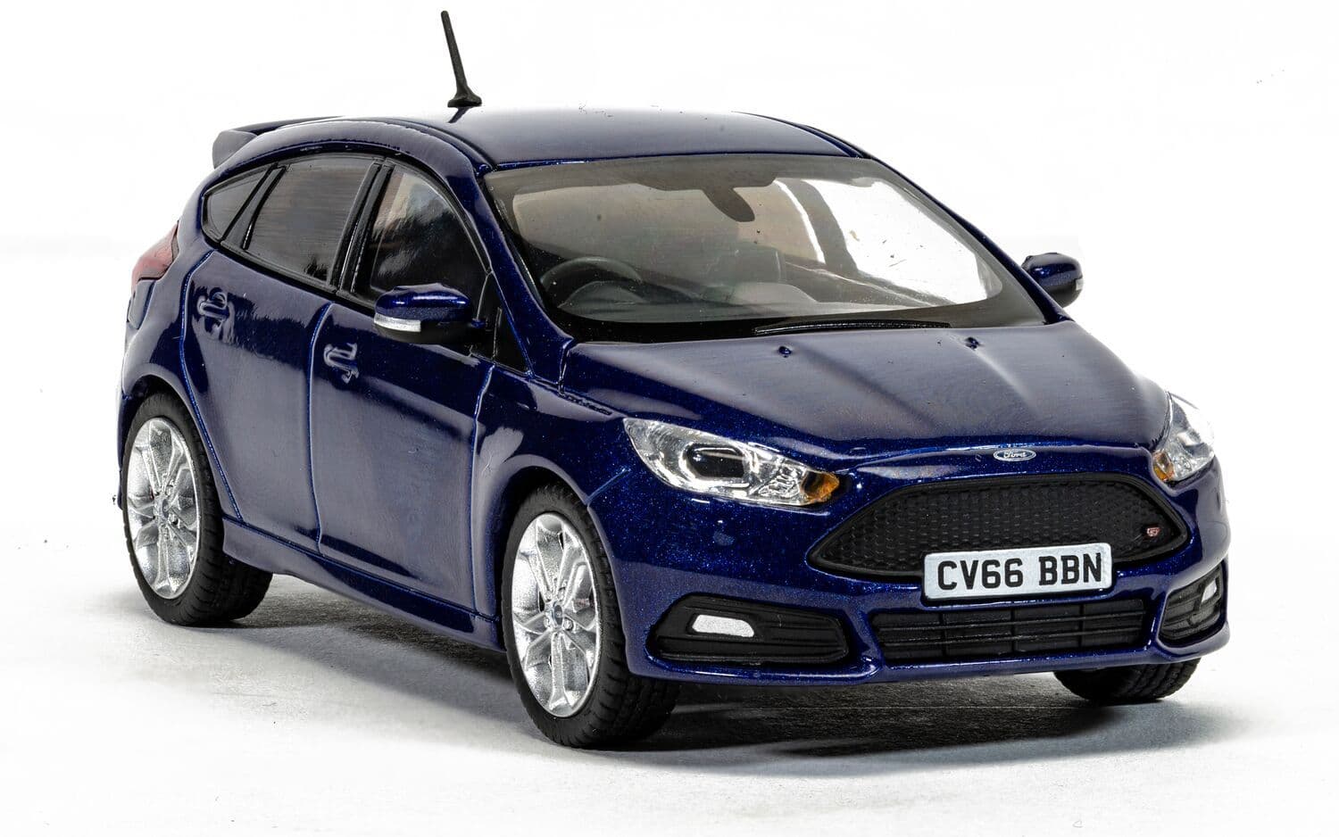 Ford Focus Mk3 ST, Deep Impact Blue