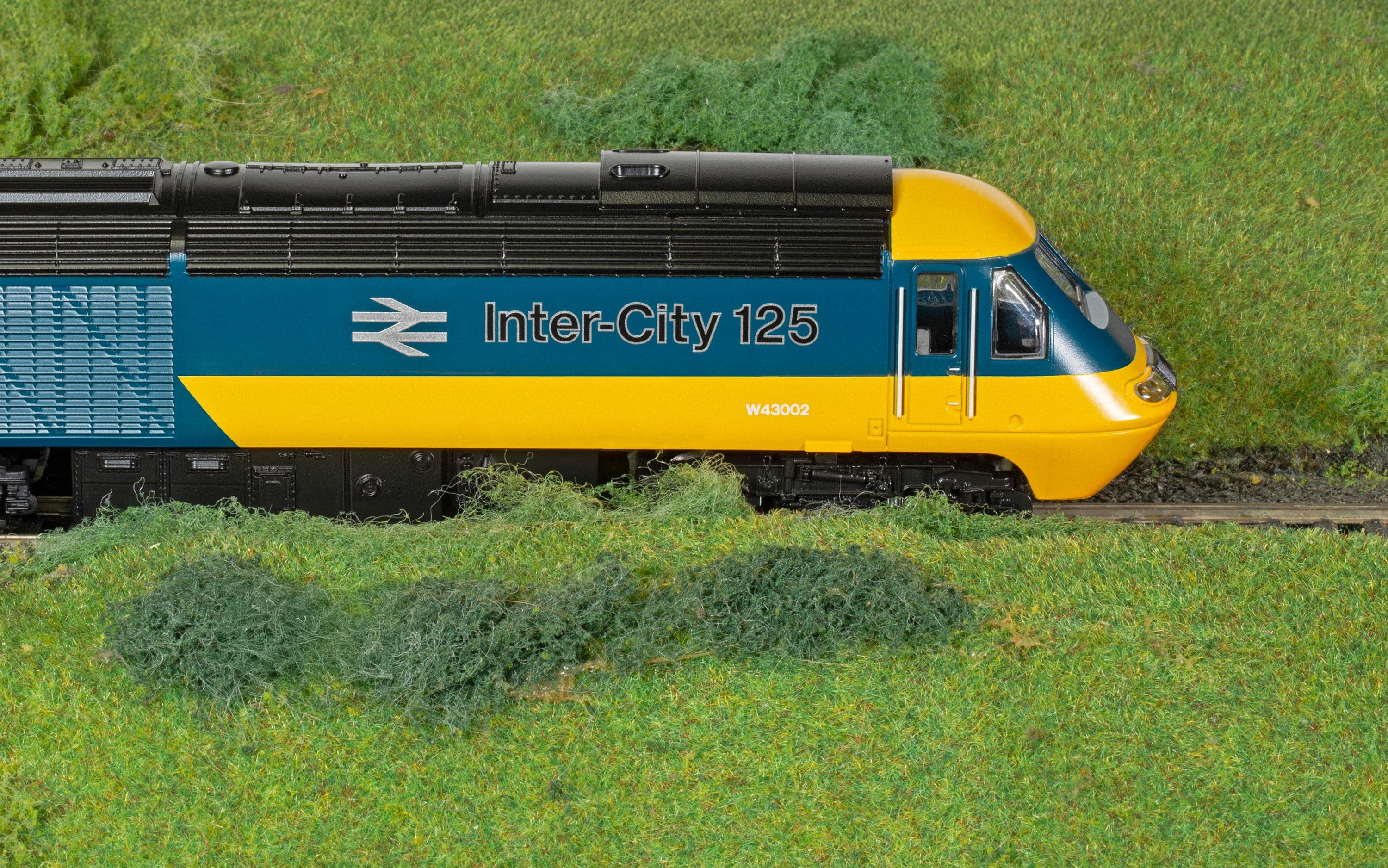 Hornby Railways B.R. High Speed Retro Train Set