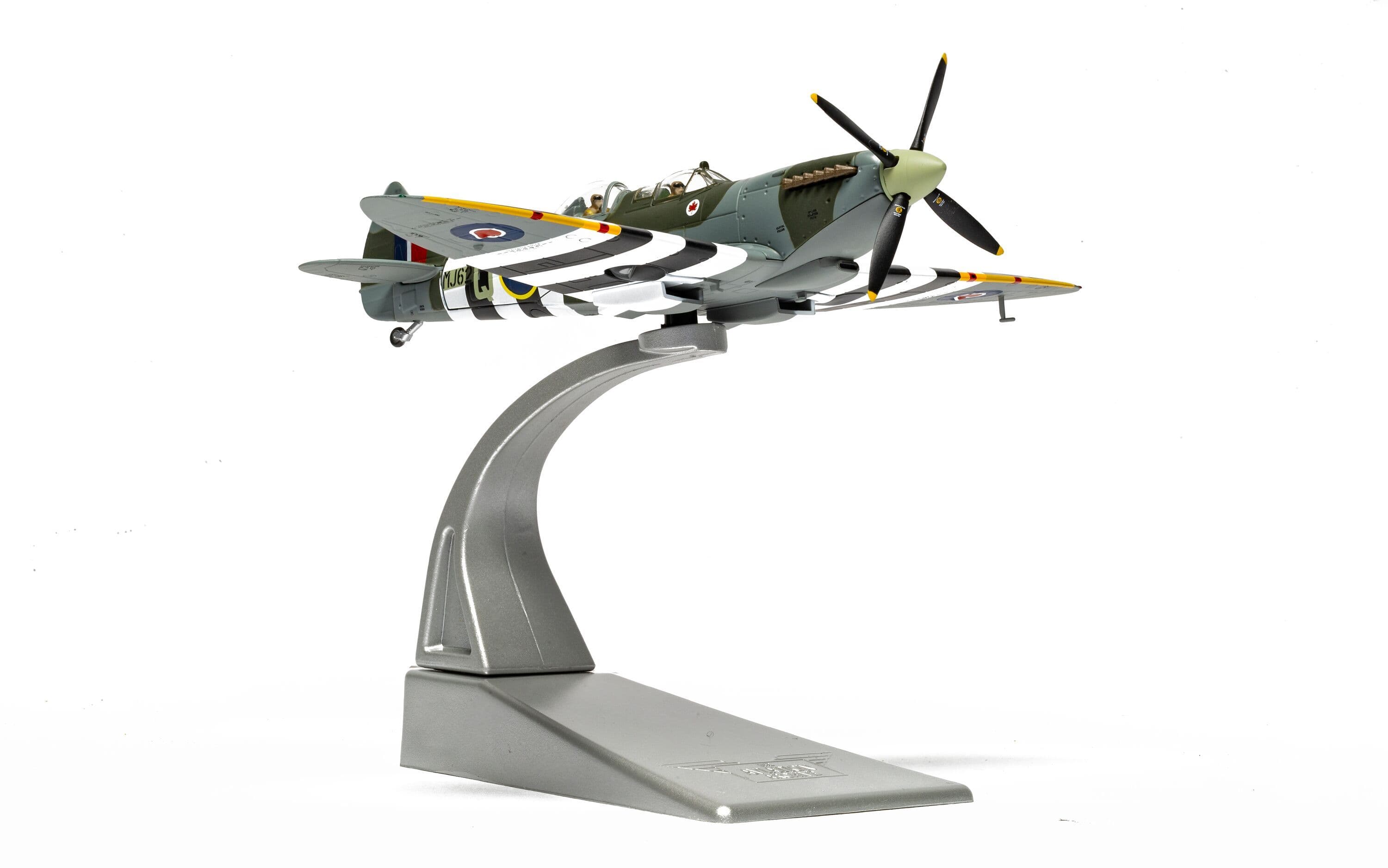 Supermarine Spitfire T9 - MJ627 - Biggin Hill Heritage Hangar