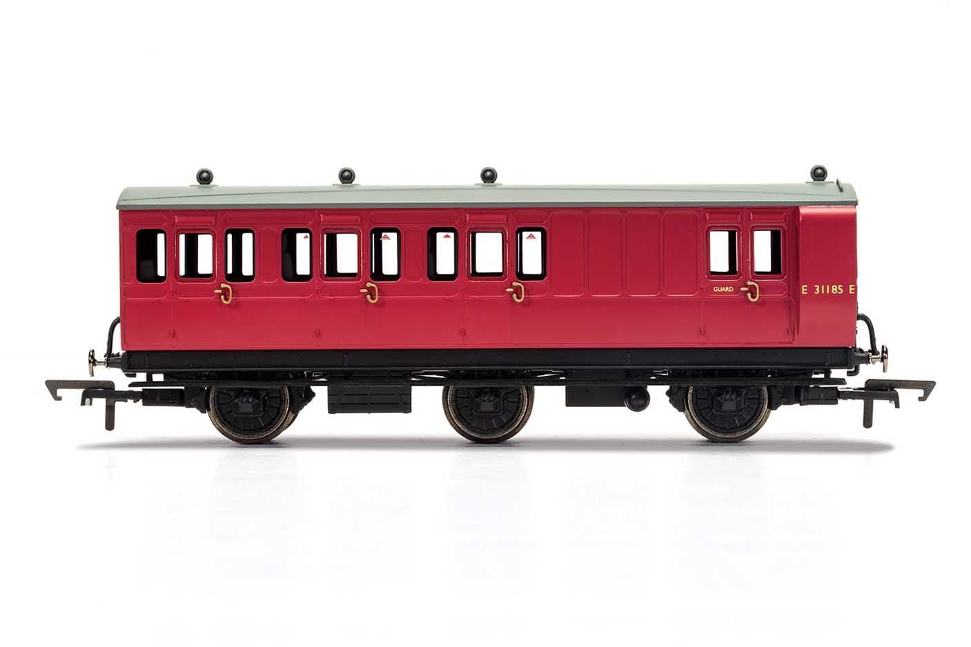 BR, 6 Wheel Coach, Brake 3rd Class, E31185 - Era 4