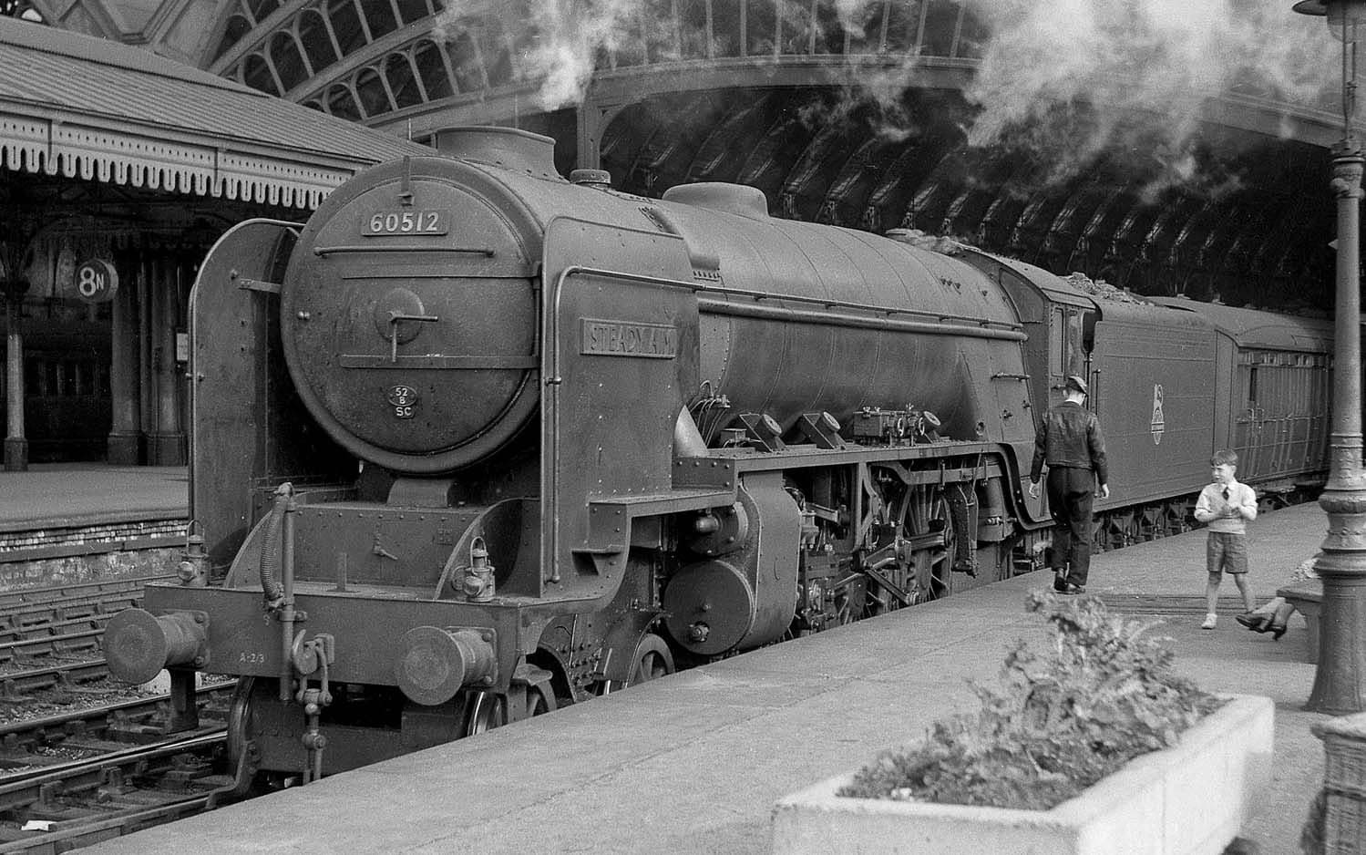 BR, Thompson Class A2/3, 4-6-2, 60512 'Steady Aim' - Era 4