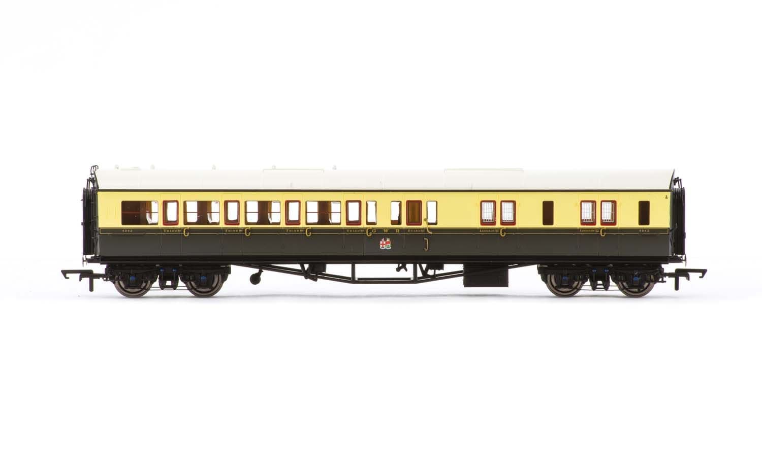 GWR, Collett 'Bow Ended' Corridor Brake Third (L/H), 4942 - Era 3