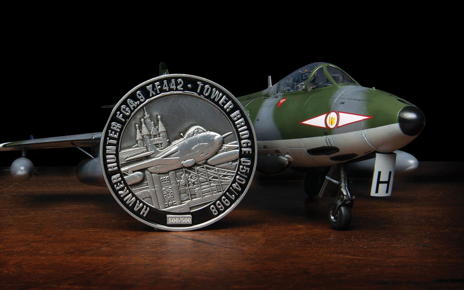 Hawker Hunter FGA.9/FR.10/GA.11 + Collectors Coin