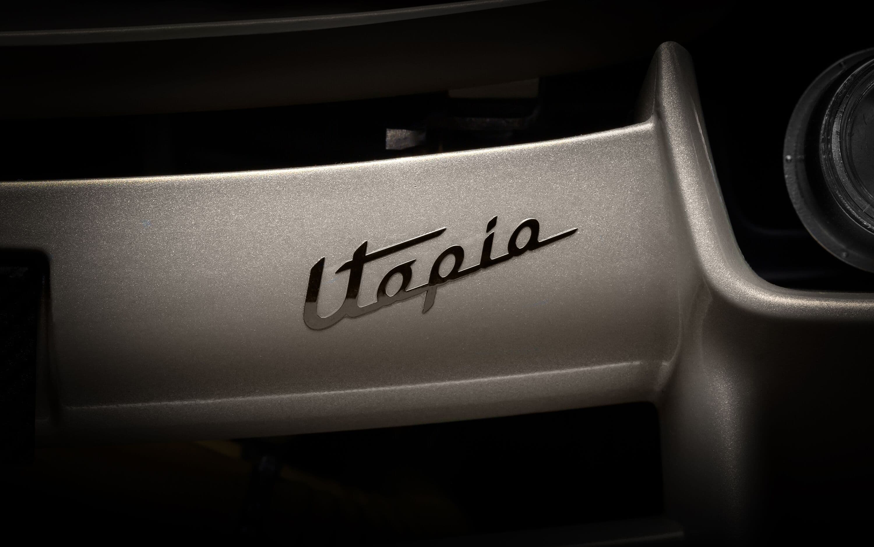 Pagani Utopia Coupé  - Rinascimento Lucido - 1:8 Scale Kit