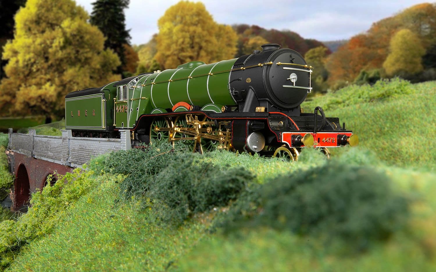 Hornby Dublo: LNER, A3 Class, 4-6-2, 4472 1963 Alan Pegler - Era 5 - Gold Plated &amp; Limited Edition