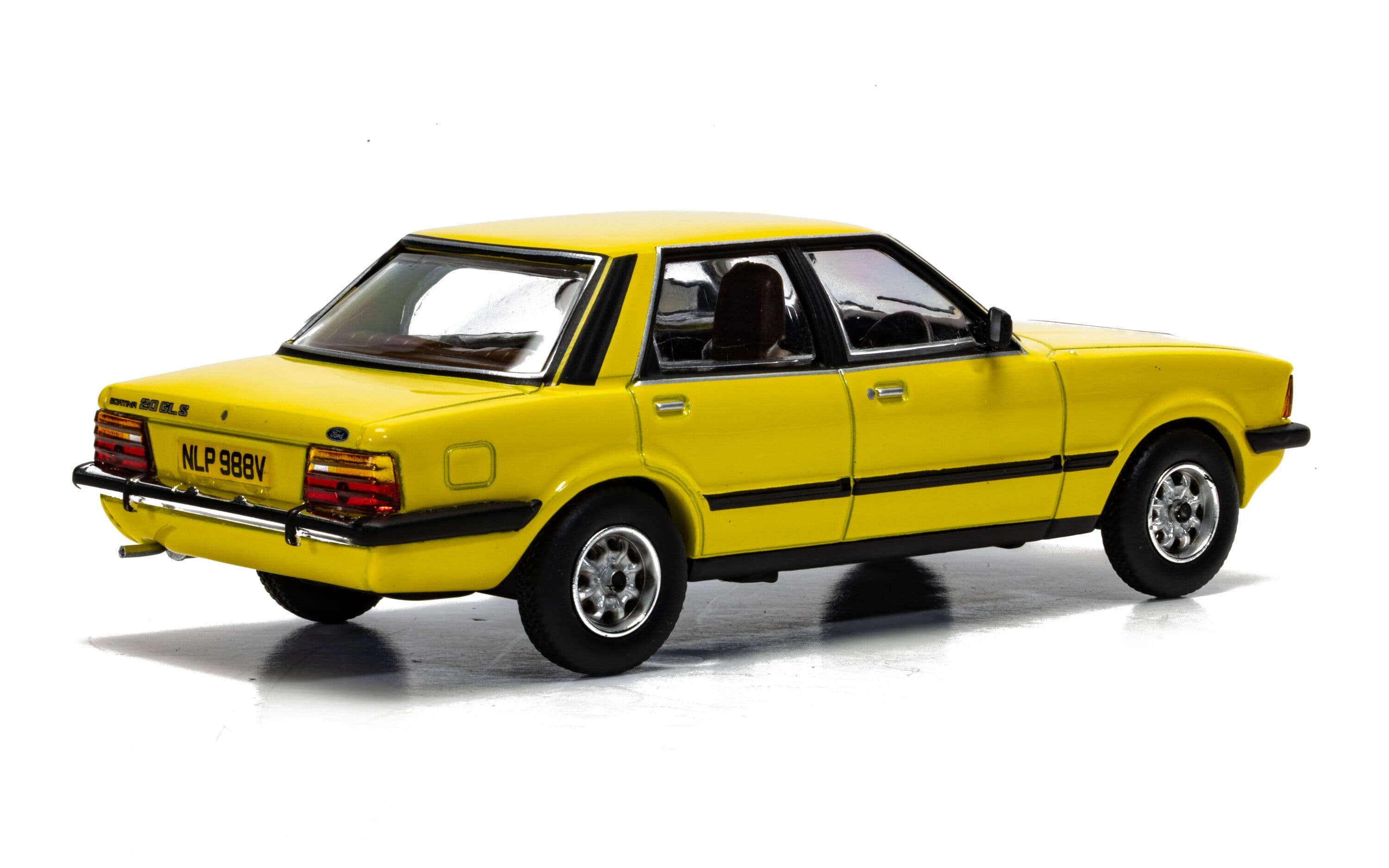 Ford Cortina Mk5 2.0 GLS, Signal Yellow