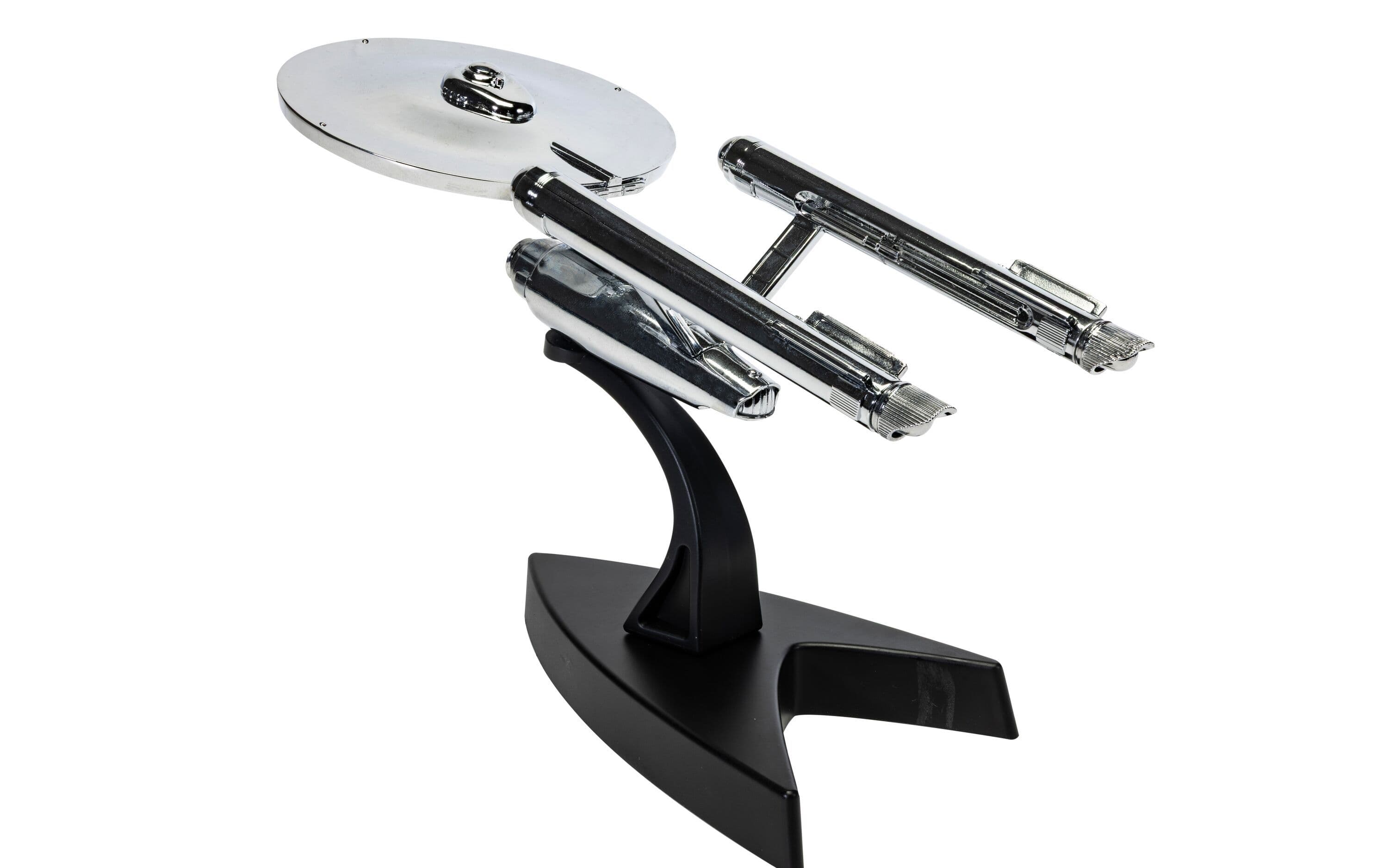 U.S.S. Enterprise NCC-1701 - Star Trek 60th Anniversary Edition