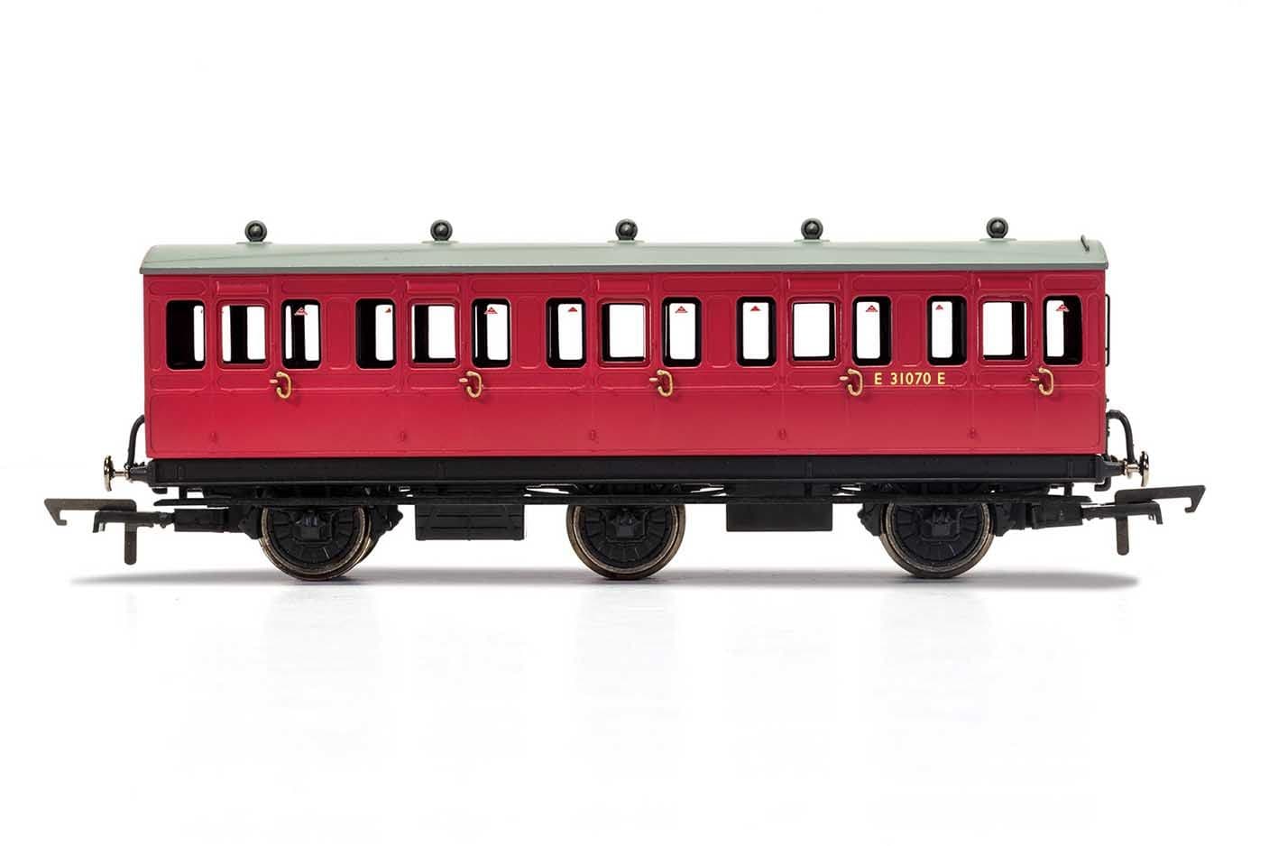 BR, 6 Wheel Coach, 3rd Class, E31070 - Era 4