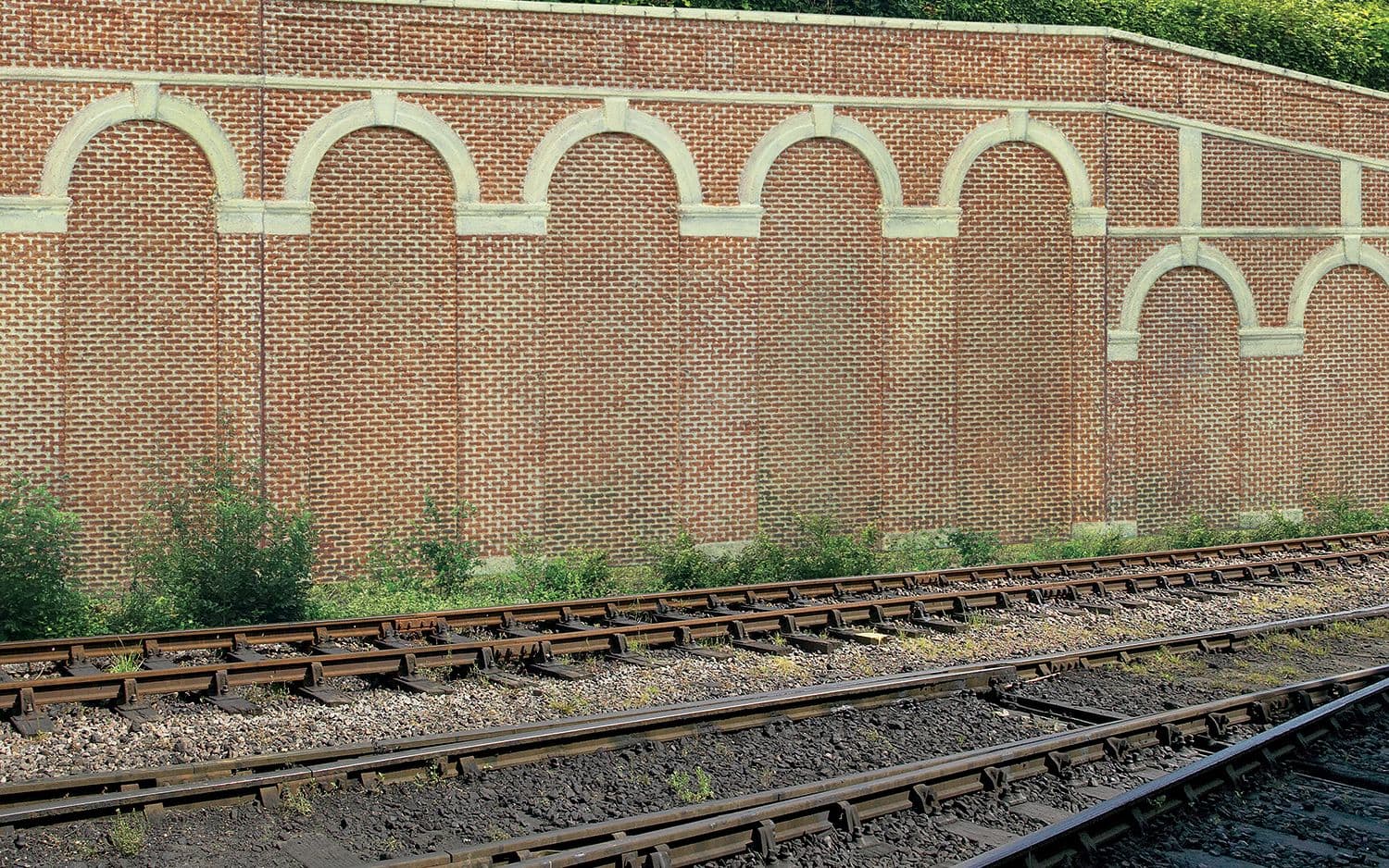 High Level Arched Retaining Walls x 2 (Red Brick)