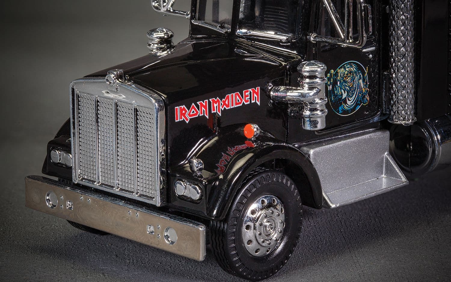 Heavy Metal Trucks - Iron Maiden