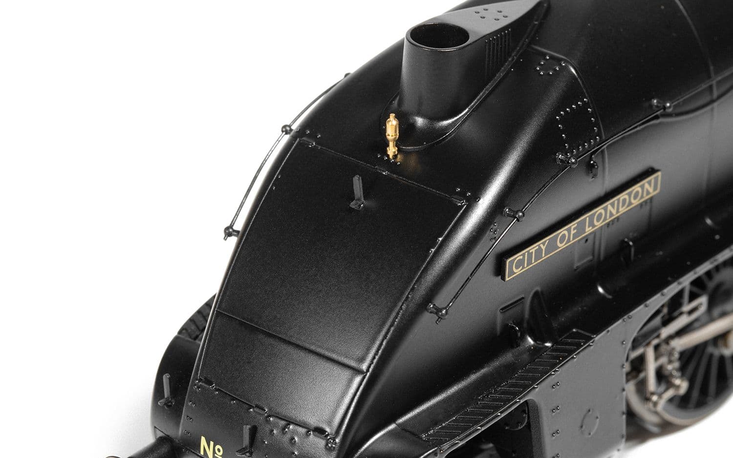 BR, Class B17/5, 4-6-0, 61670 'City of London' - Era 4