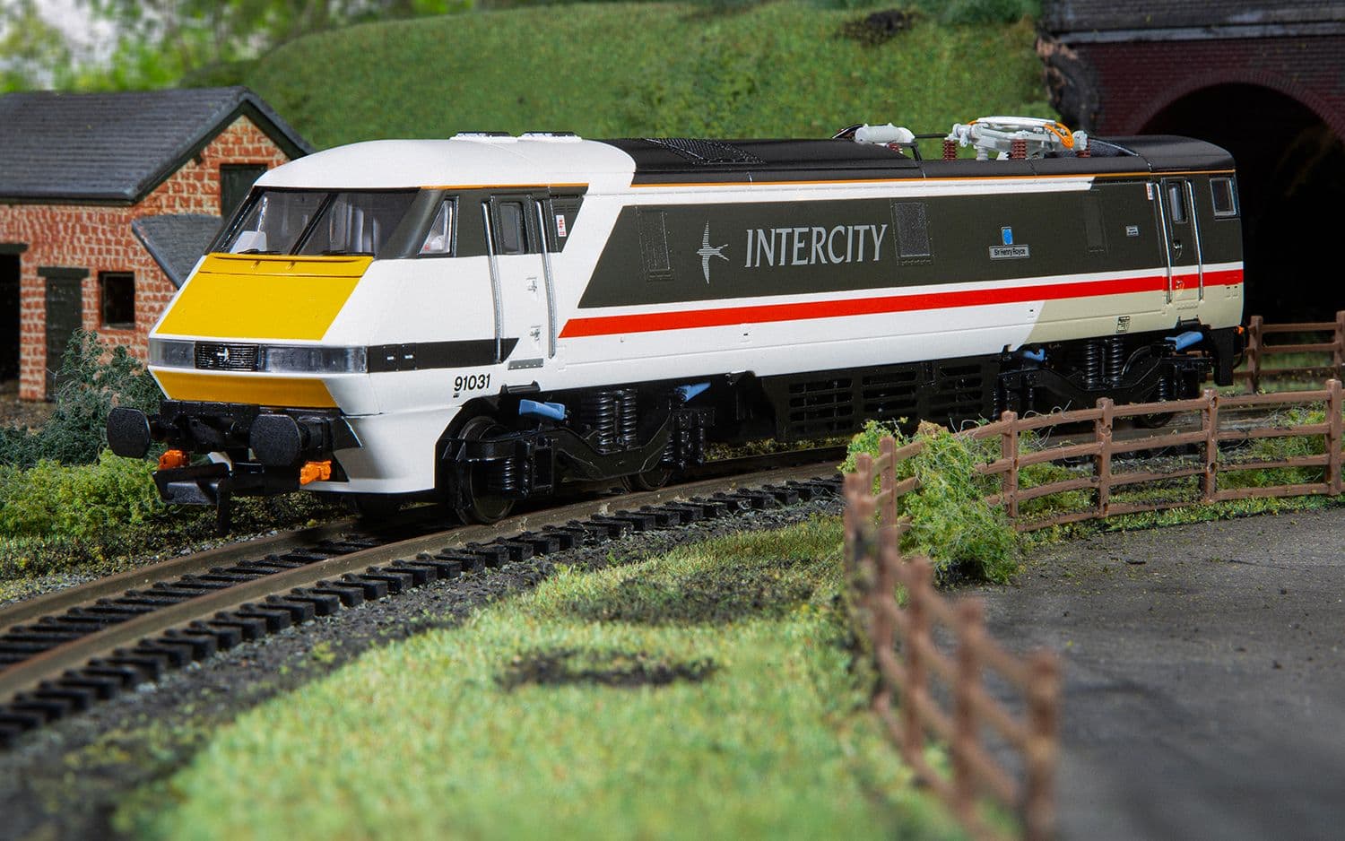 BR Intercity - Class 91 - 91031 'Sir Henry Royce'