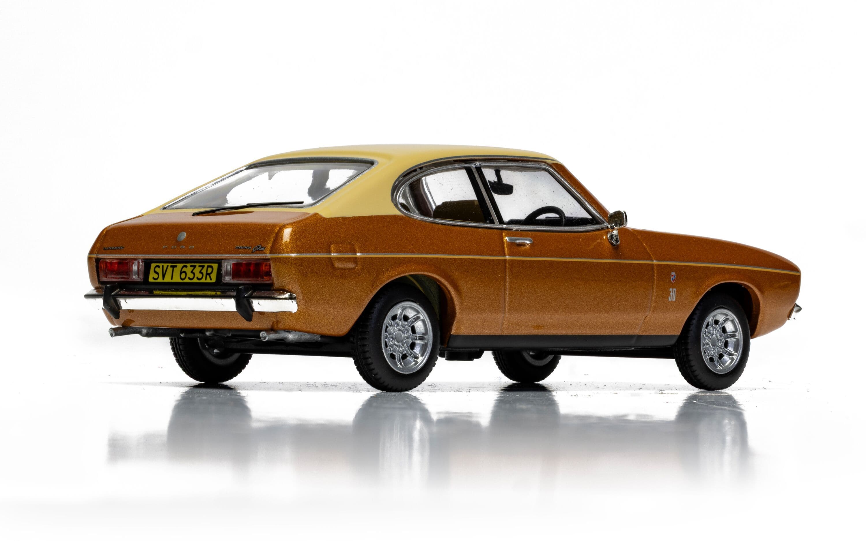 Ford Capri Mk2 3.0 Ghia - Saturn Gold