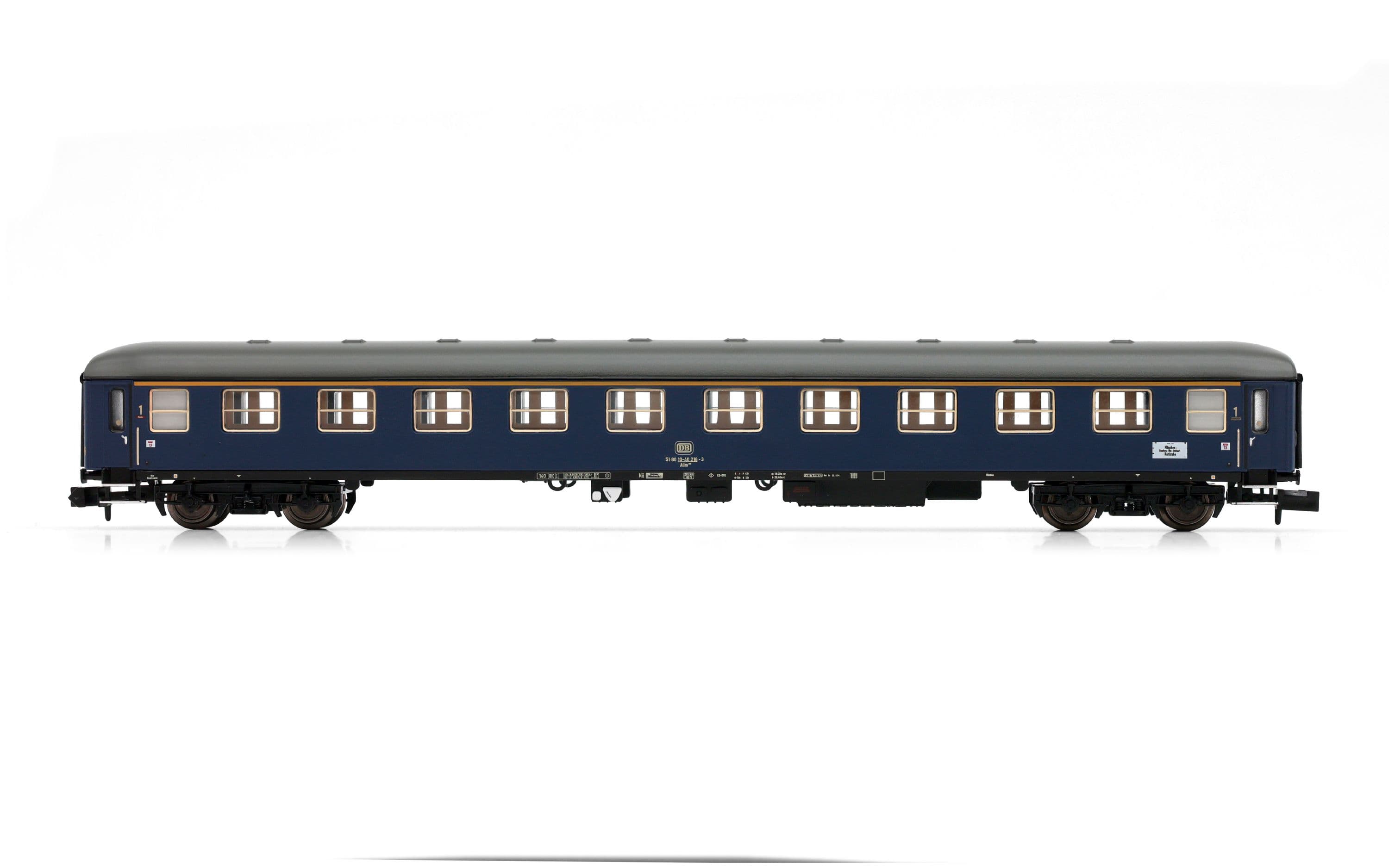 DB, 4-unit pack coaches, 1 x Am, 2 x Bm, 1 x ARm217, blue resp. green livery, period IV