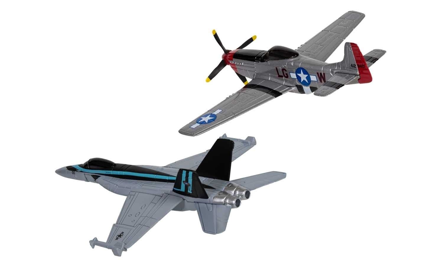 Maverick's F/A-18 Super Hornet &amp; P-51D Mustang (Top Gun Maverick, 2021)