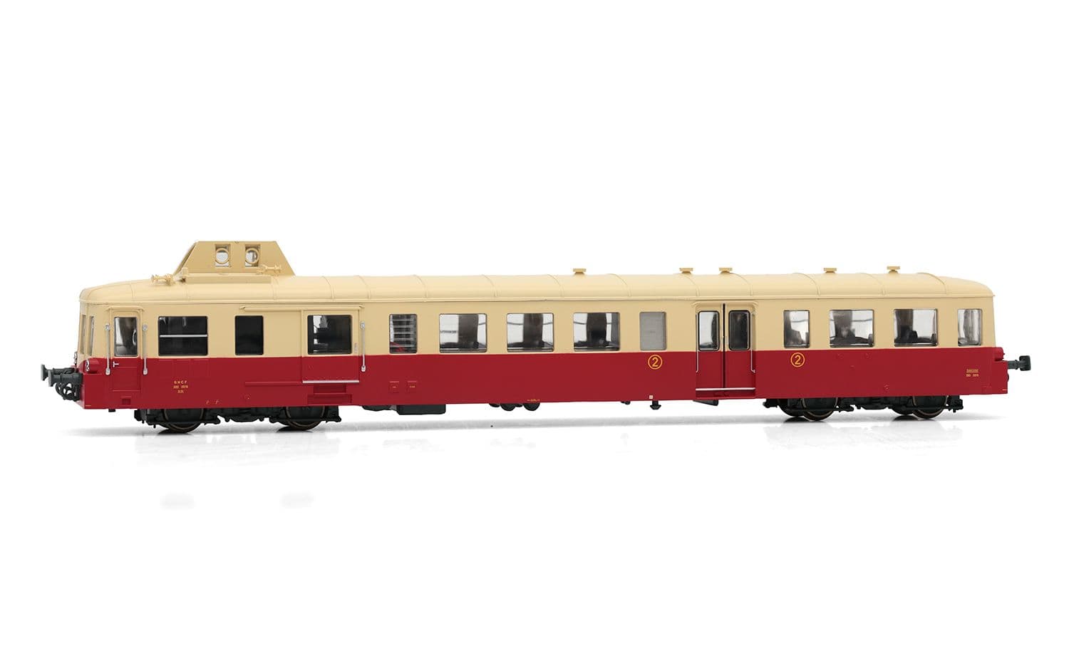 SNCF, autorail diesel X 3800 « Picasso », livrée rouge/beige, ép. III