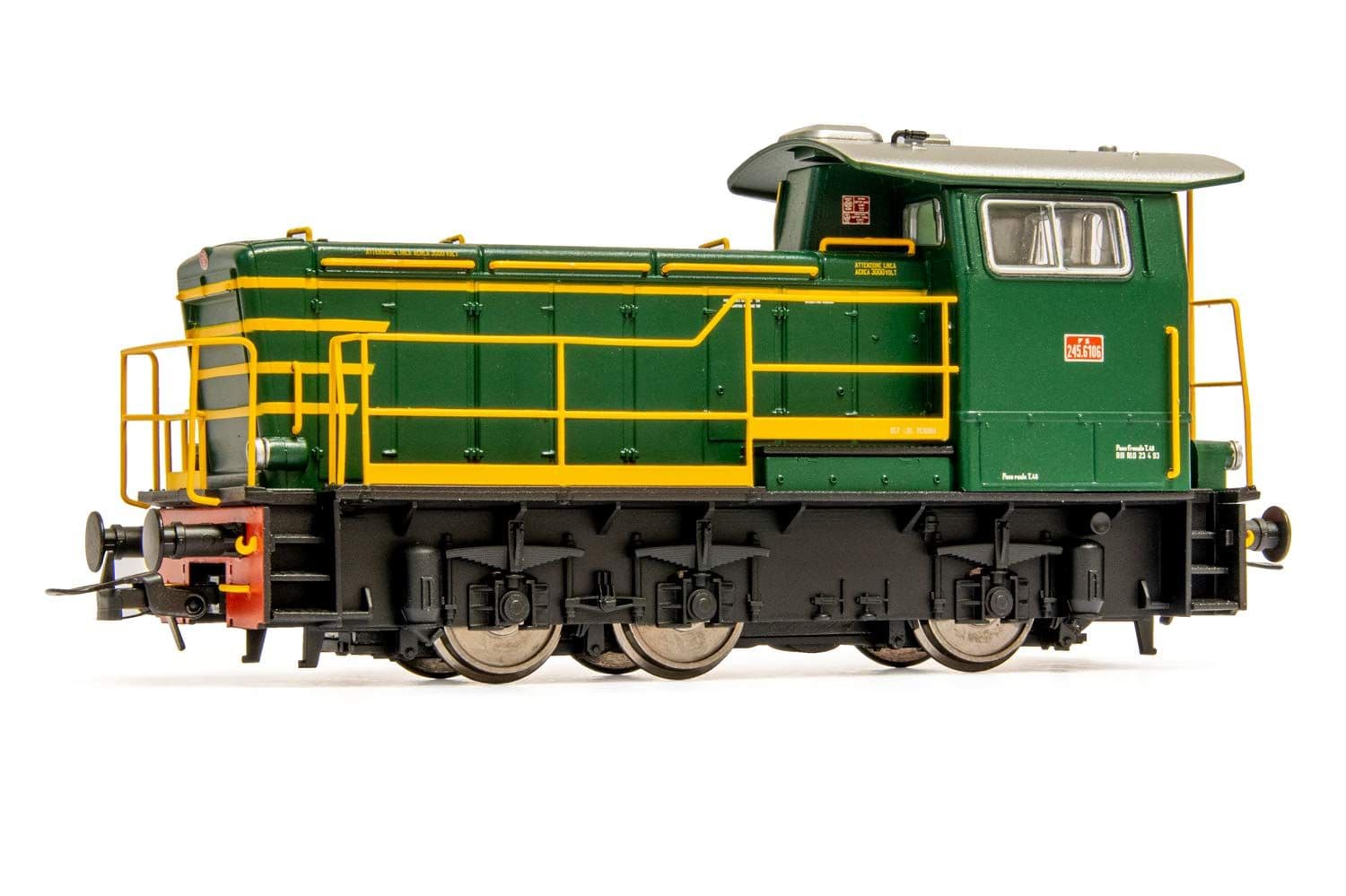 FS, diesel locomotive class D.245, green livery with modern handrails, period V, with DCC-sounddecoder