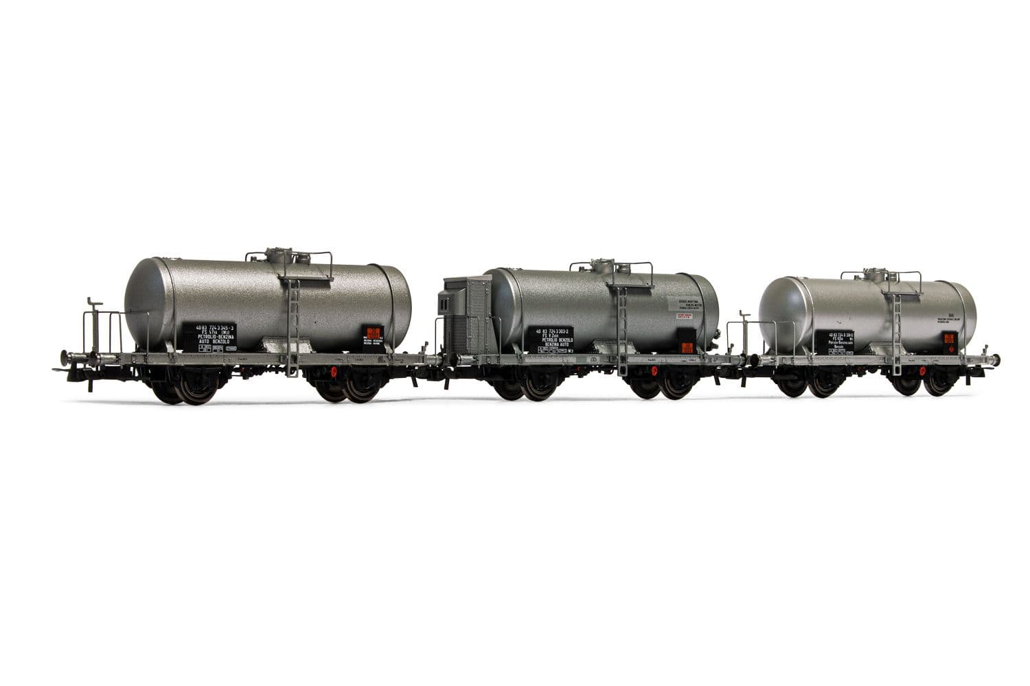FS, 3-unit set of 2-axle tank wagons VZkk (2 without brakeman's cab, 1 with), 27 m3 tank, period IV