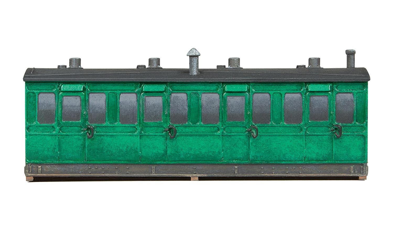 Grounded 6 Wheel Coach Summer House